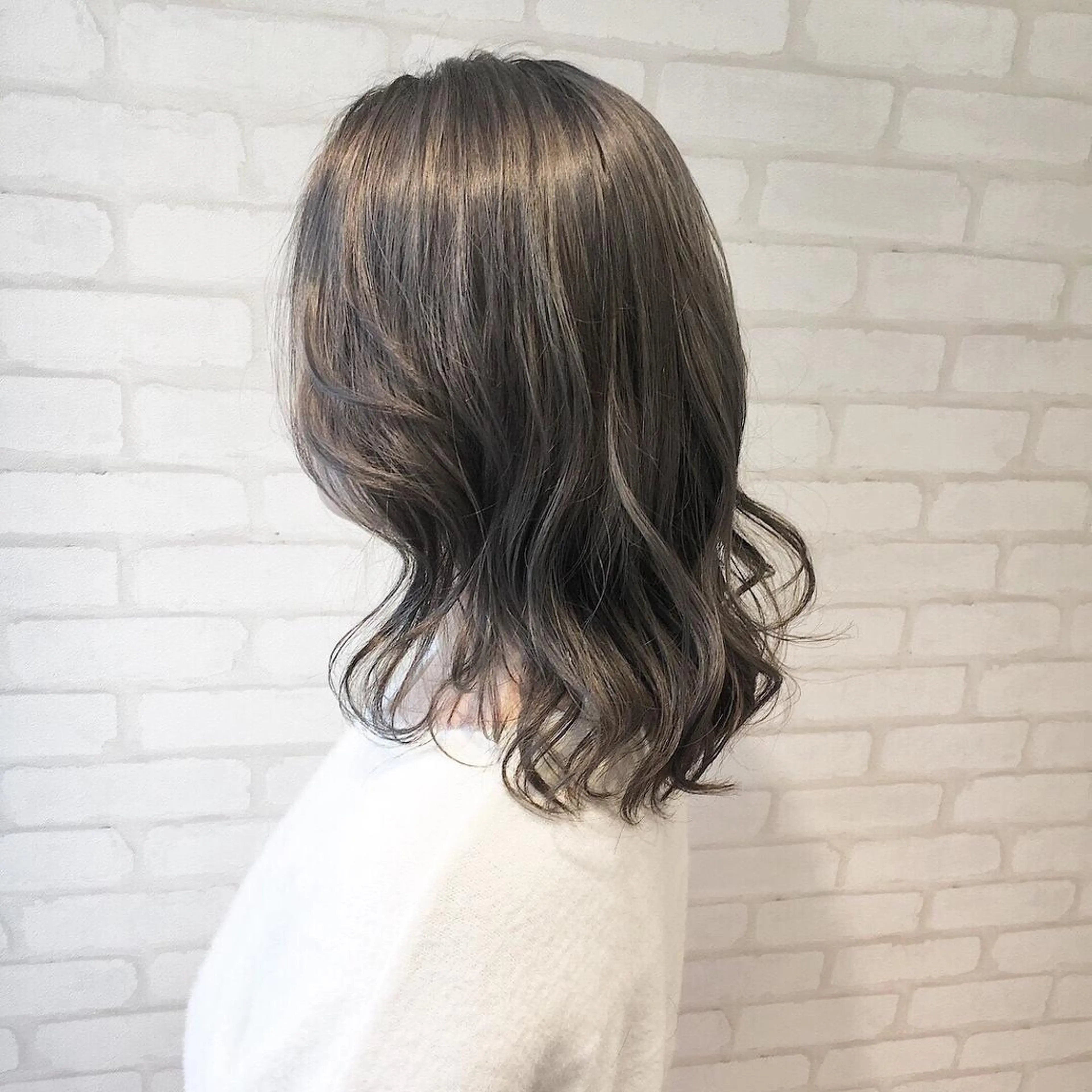 ミディアム ミヤザキ タクトのヘアスタイル