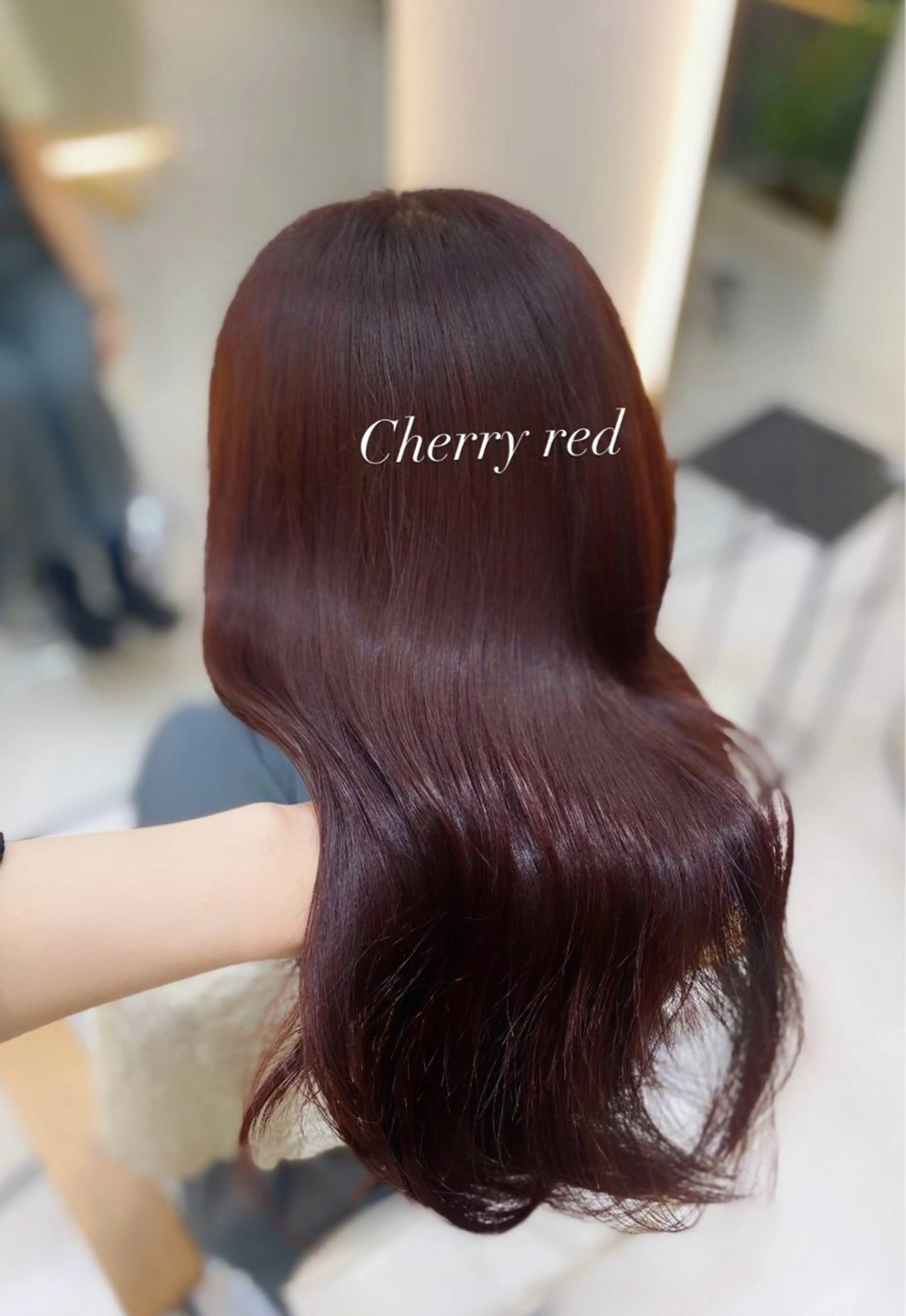 セミロング カラー レッドカラー 艶髪・透明感カラー・ 韓国ヘア・Yuriのヘアスタイル