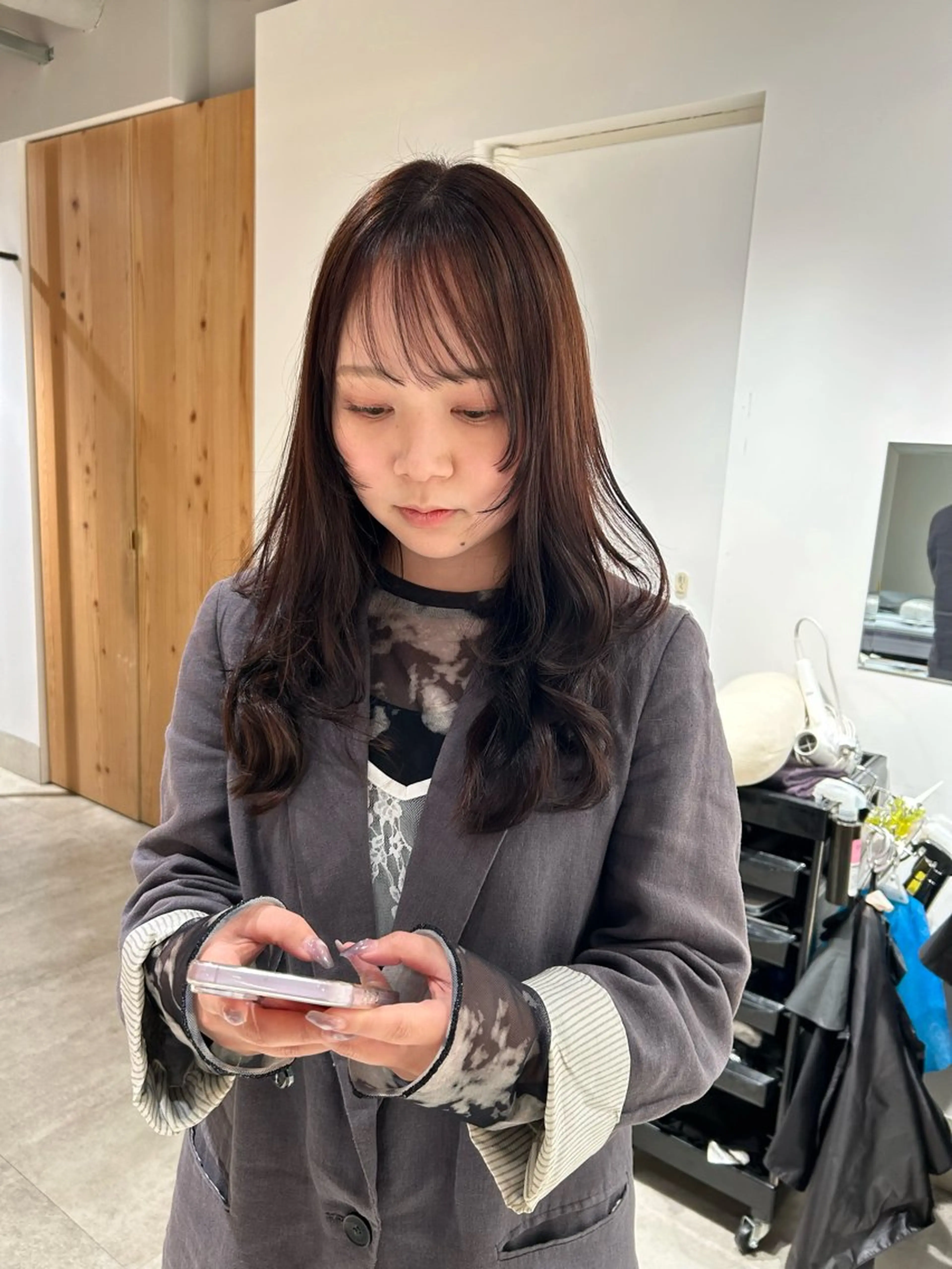 ミディアム カラー ブラウンカラー ショコラブラウン レイヤーカット カット ヘアカラー トリートメント ヘッドスパ GO TODAY  SHAIRE  SALON   渋谷モディ所属・スキバサミを使わない カット🌼唯🌼のヘアスタイル