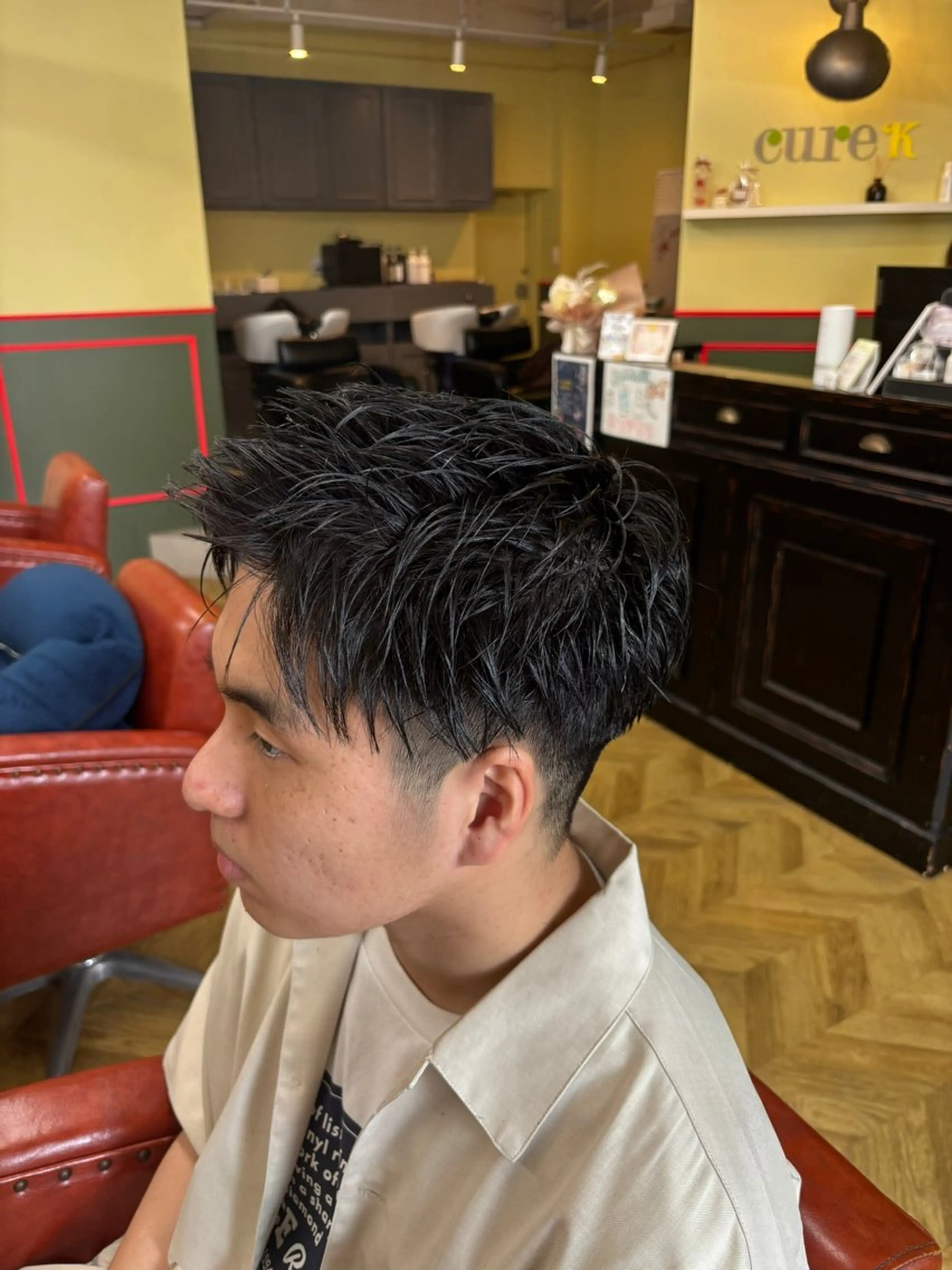 ショート ショートヘア カット cure 船橋店所属・メンズヘア/艶カラー /ブリーチ/魁人のヘアスタイル