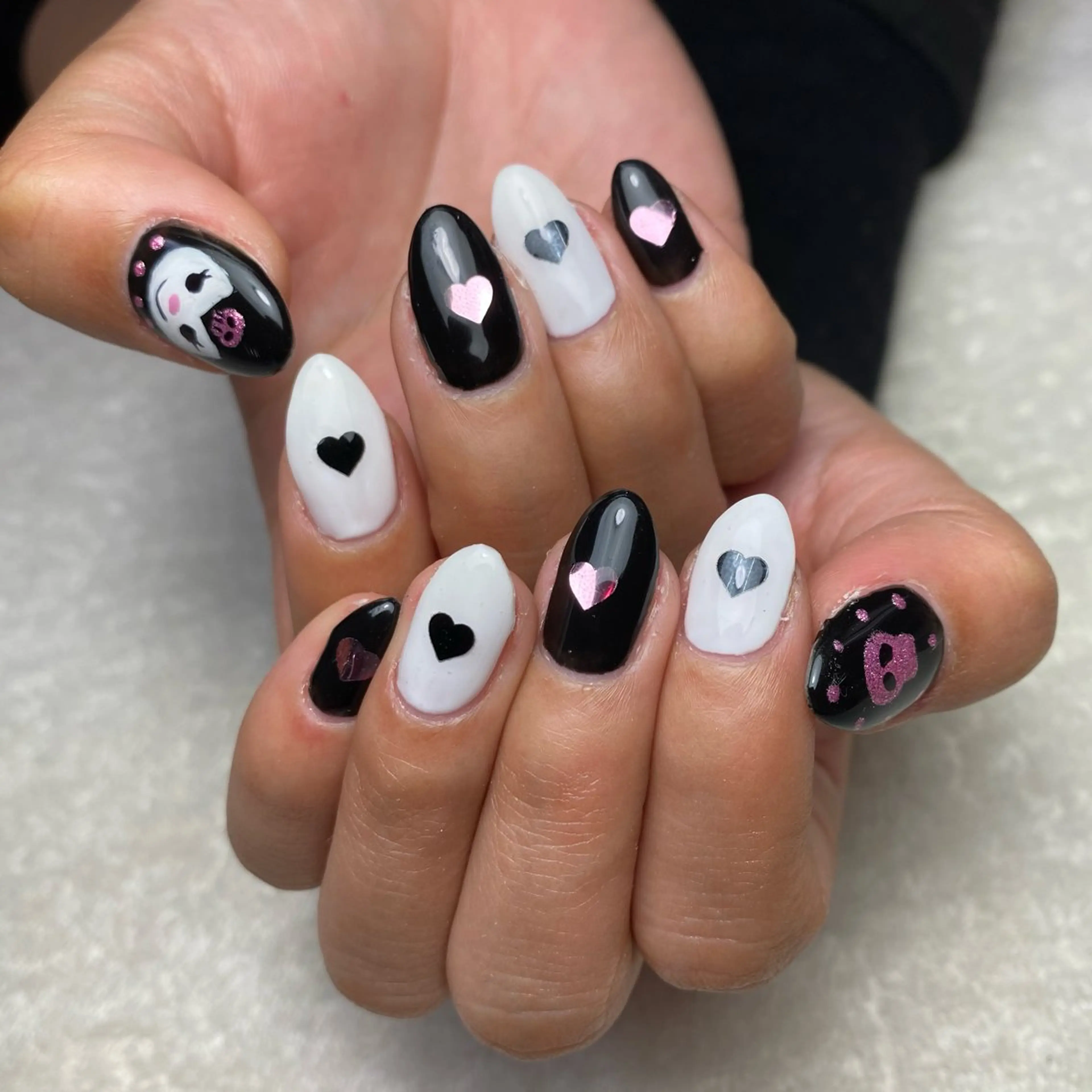 ネイル ハート ホログラムネイル ハンドネイル COCO+所属・COCO +のエステ・リラクイメージ