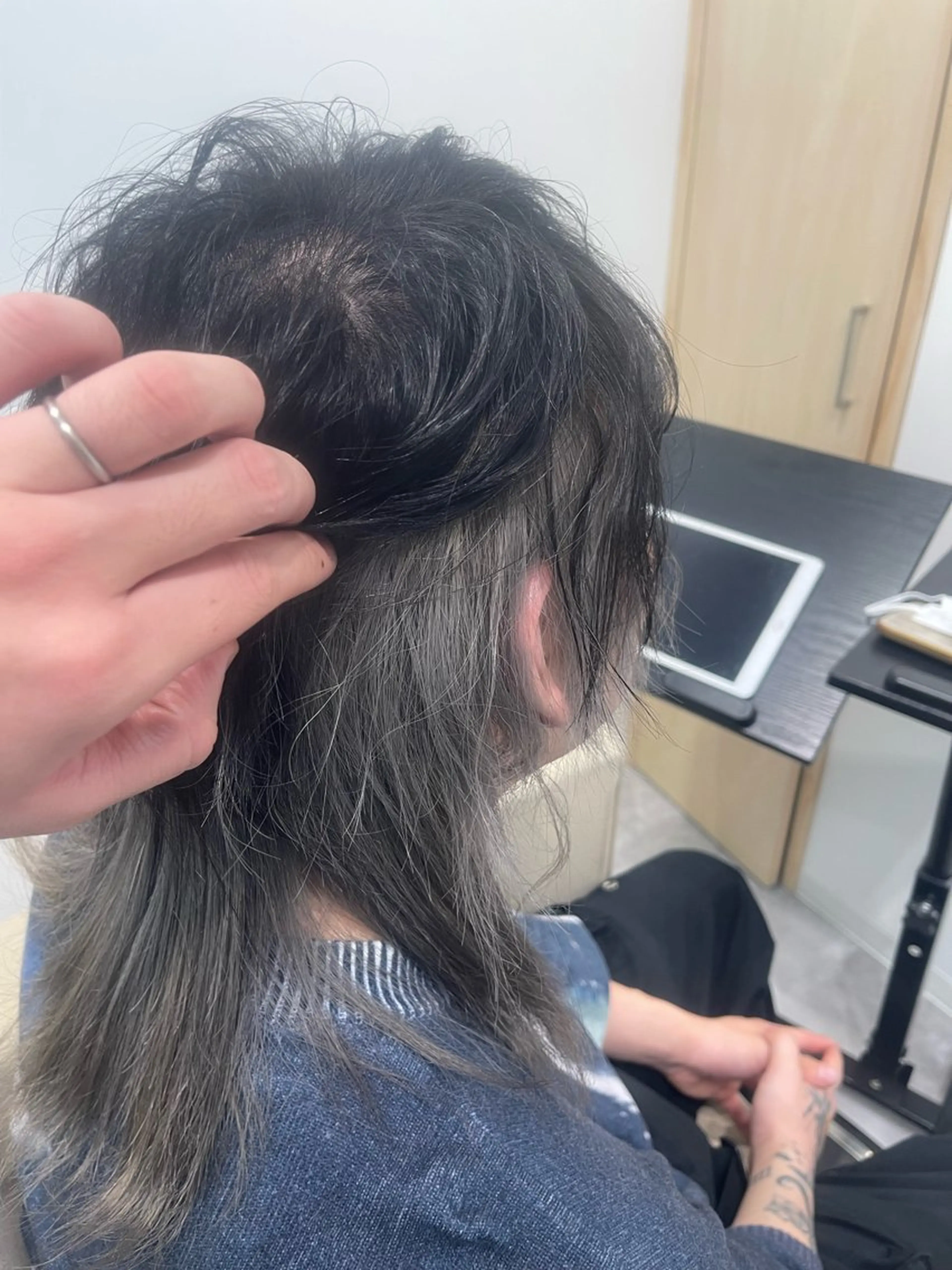 ロング カラー メンズ メンズウルフカット ウルフカット カット トリートメント 穐山 翔のヘアスタイル