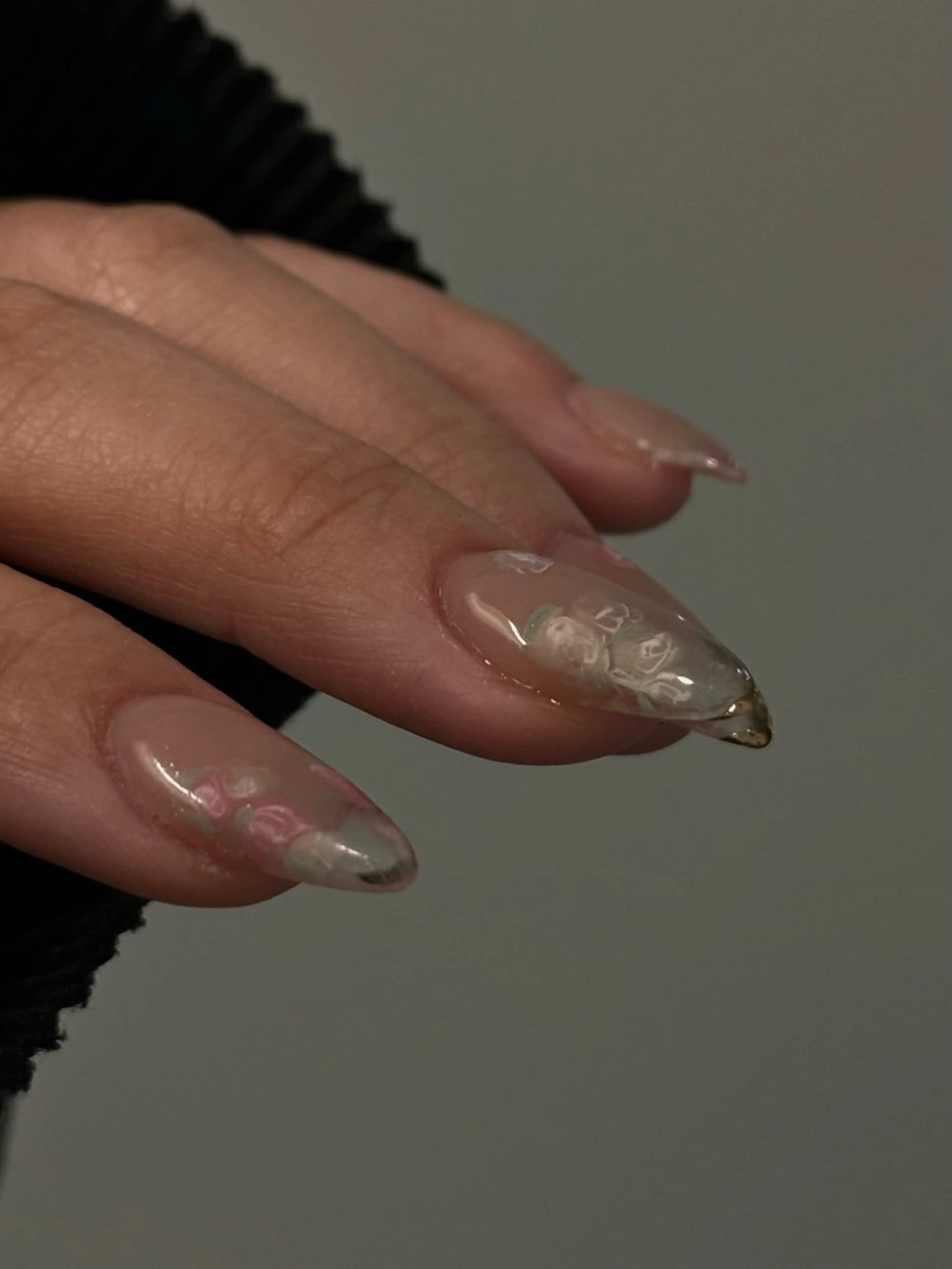 ネイル クリアネイル 長さ出し ハンドネイル gui jingumae所属・k. minamiのネイルデザイン