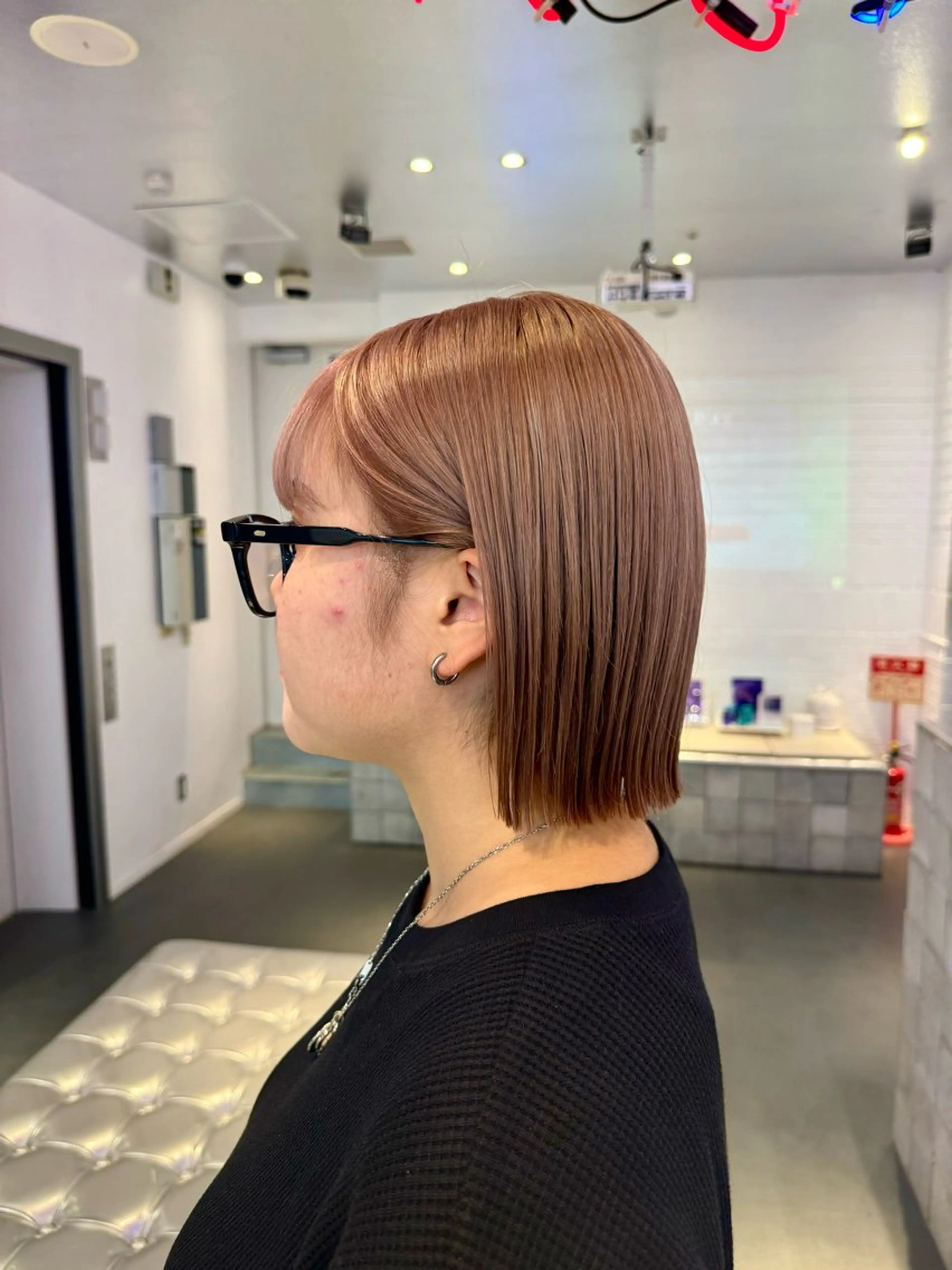 ショート カラー ヘアカラー トリートメント ザクザクレイヤー 🍀/ブリーチ/小田のヘアスタイル