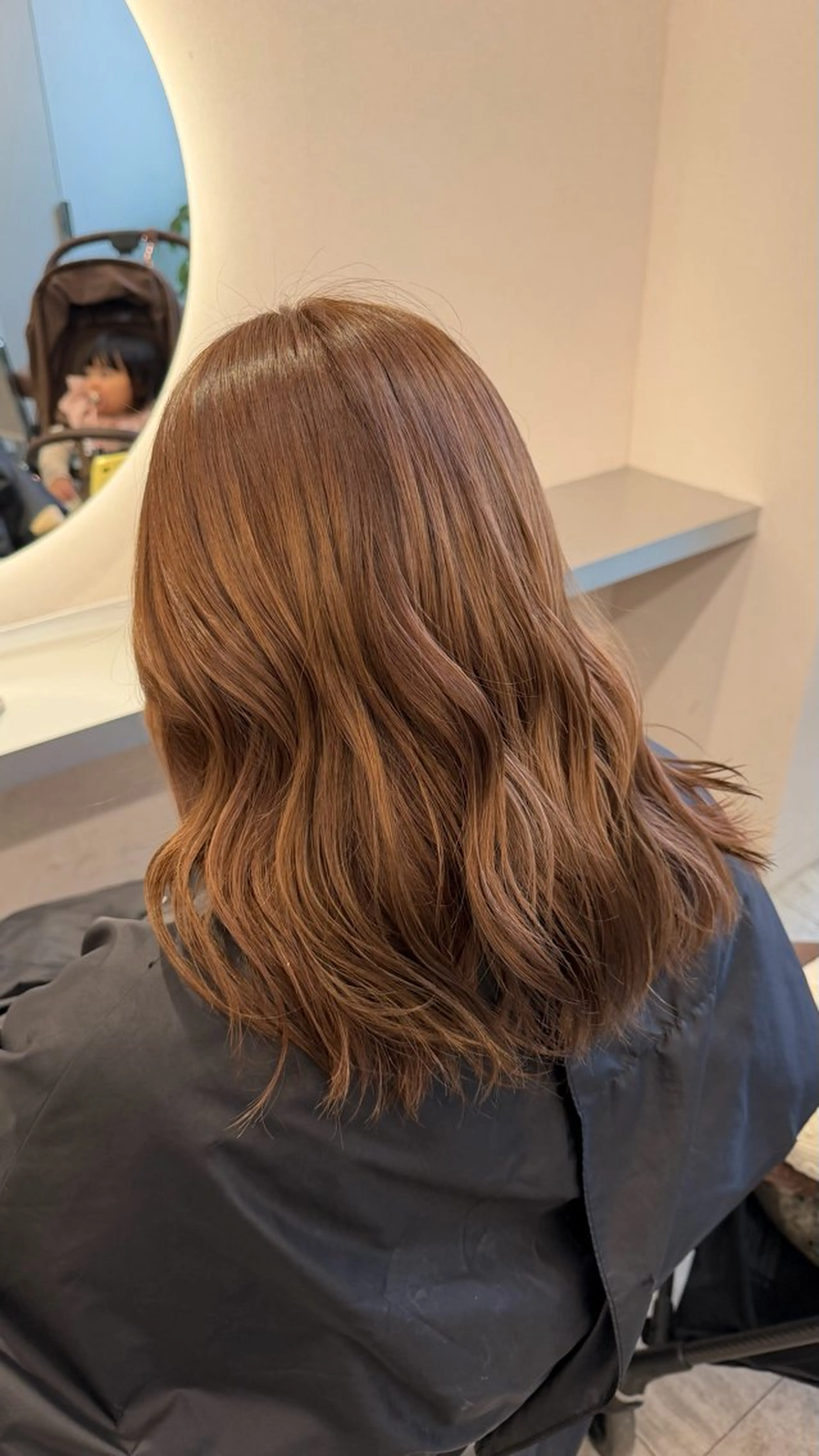 ミディアム ヘアカラー 奥野 妃南のヘアスタイル