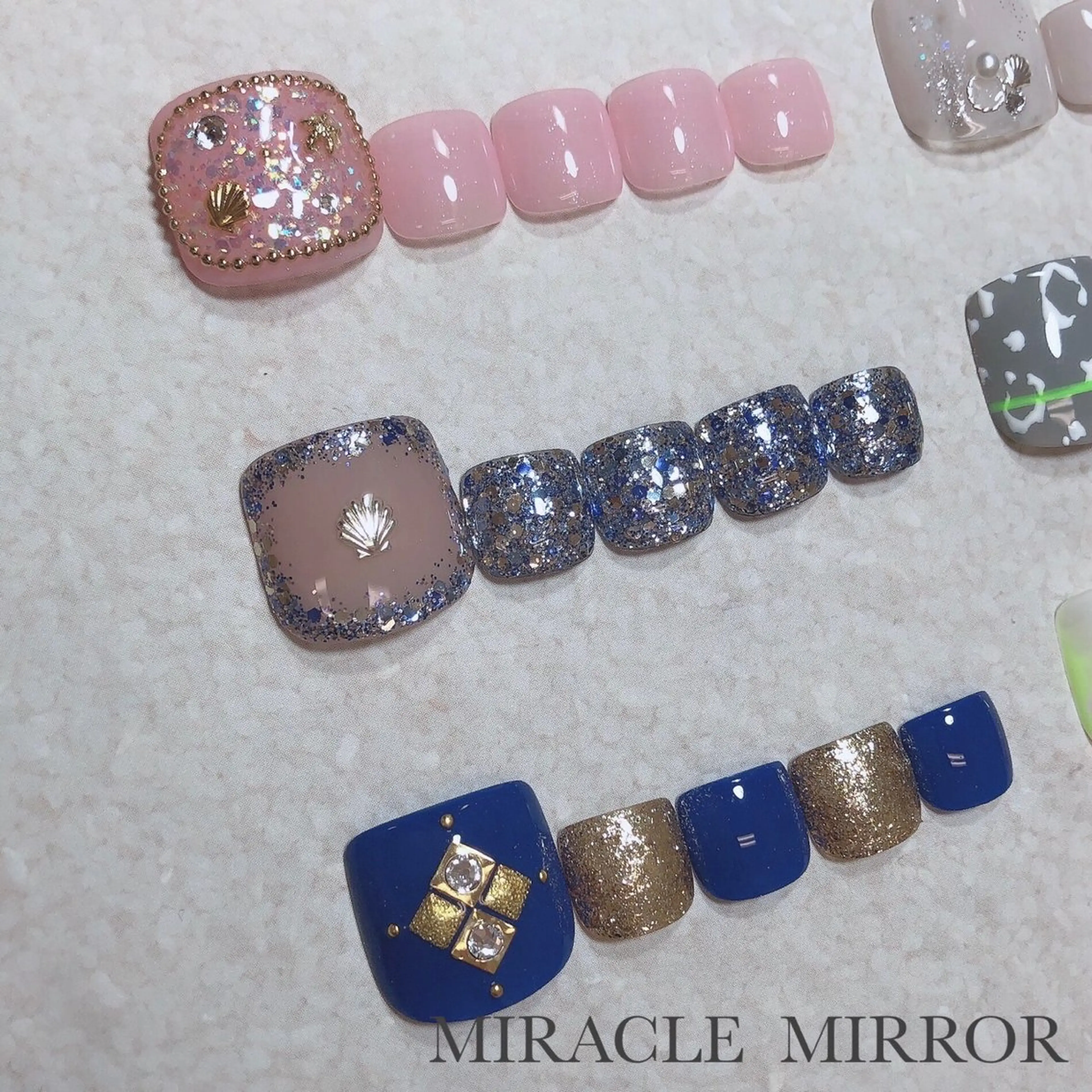 ネイル フットネイル ミラクルミラー 町野のネイルデザイン