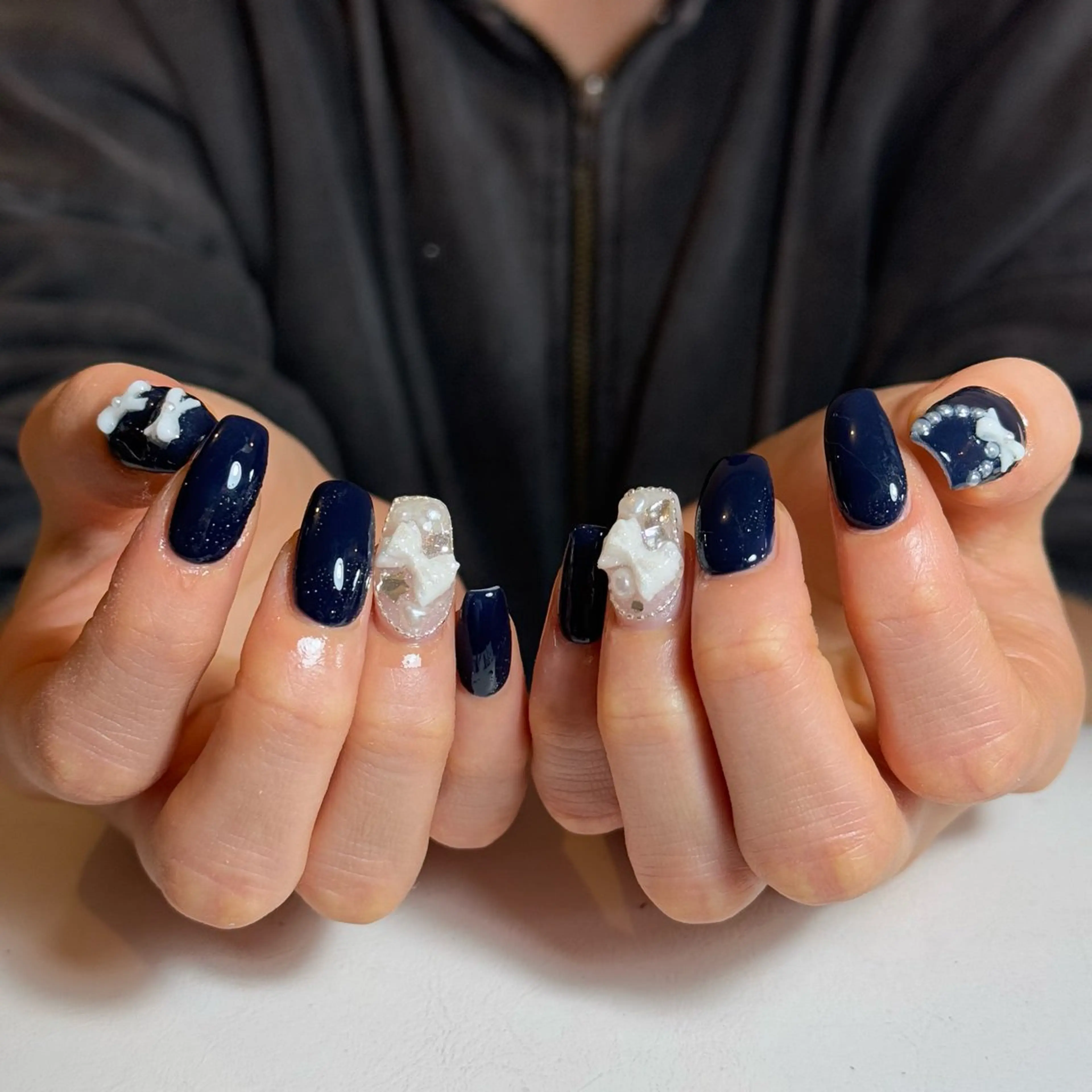 ネイル チークネイル フレンチネイル グラデーション キラキラネイル 韓国ネイル ハンドネイル Risa_ Nailのネイルデザイン