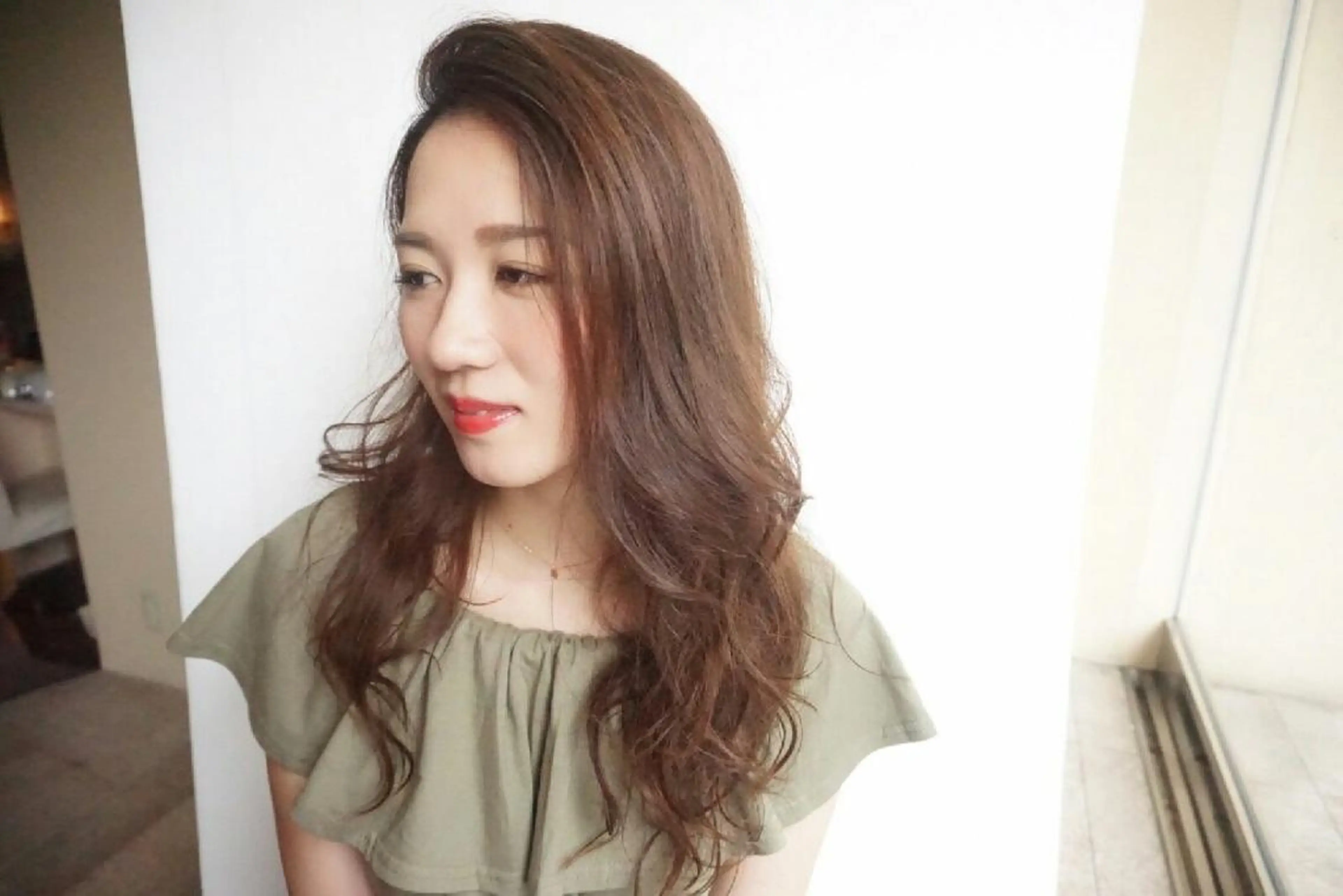 ロング ロング EMANON名古屋所属・美谷添（ミヤゾエ） まどか大人ヘアサロンのヘアスタイル