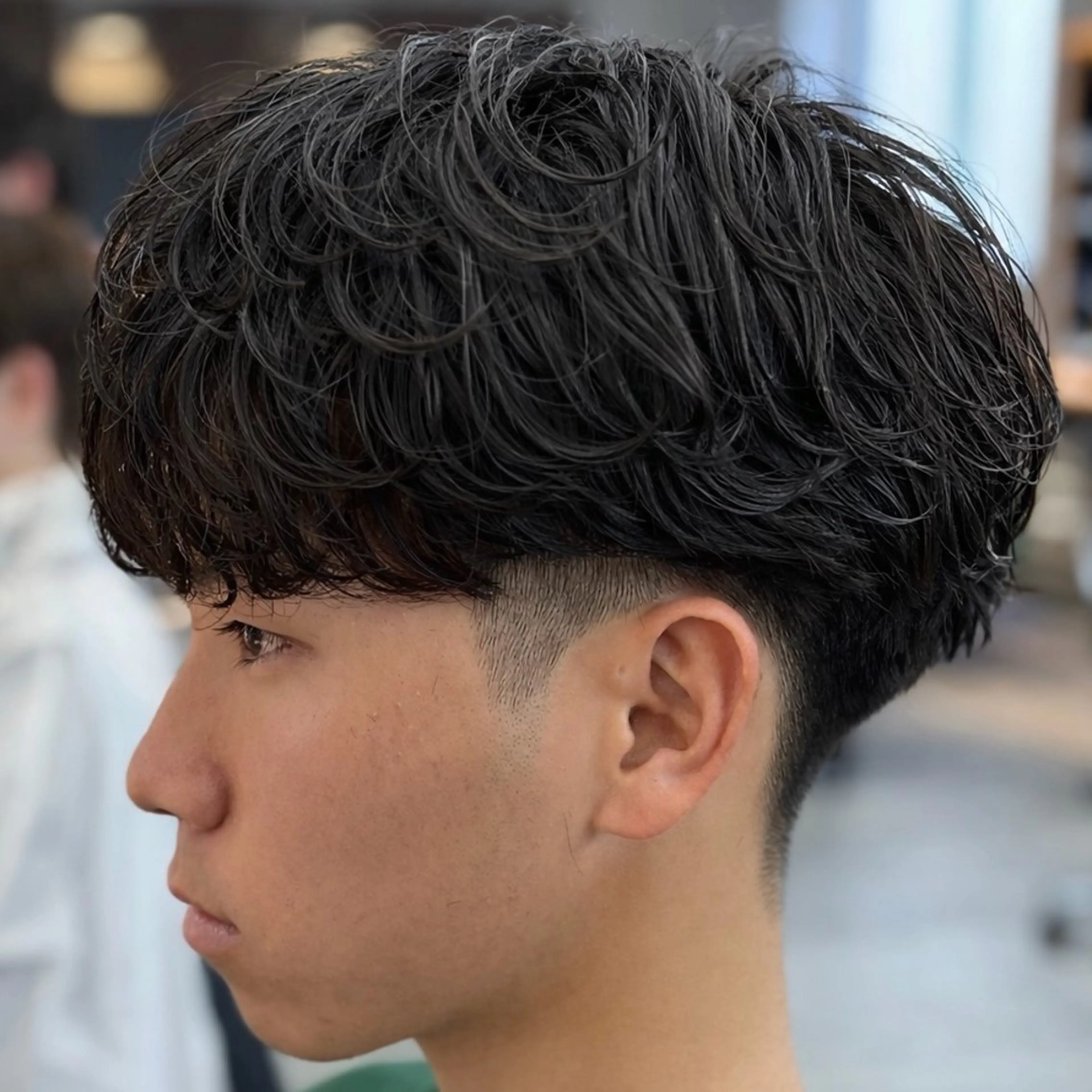 パーマ メンズ メンズ韓国風 マッシュウルフ マッシュ メンズパーマ 刈り上げ カット パーマ 男の理想を叶える🔥 メンズパーマ特化｜関のヘアスタイル