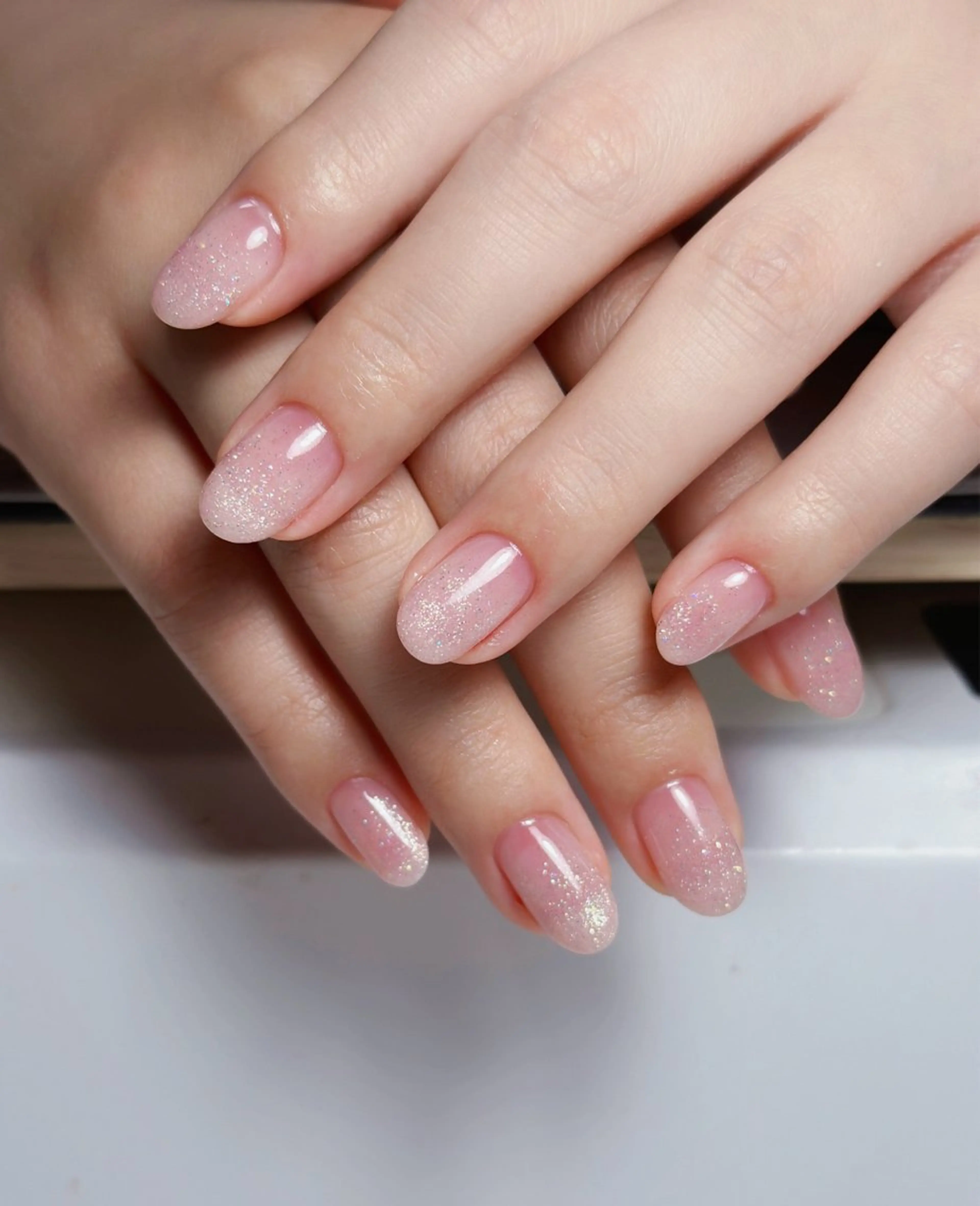 ネイル オーロラネイル 長さ出し フットネイル ラメ(グリッター) ラメグラデーション ハンドネイル 👍thumbs up nail👍のネイルデザイン