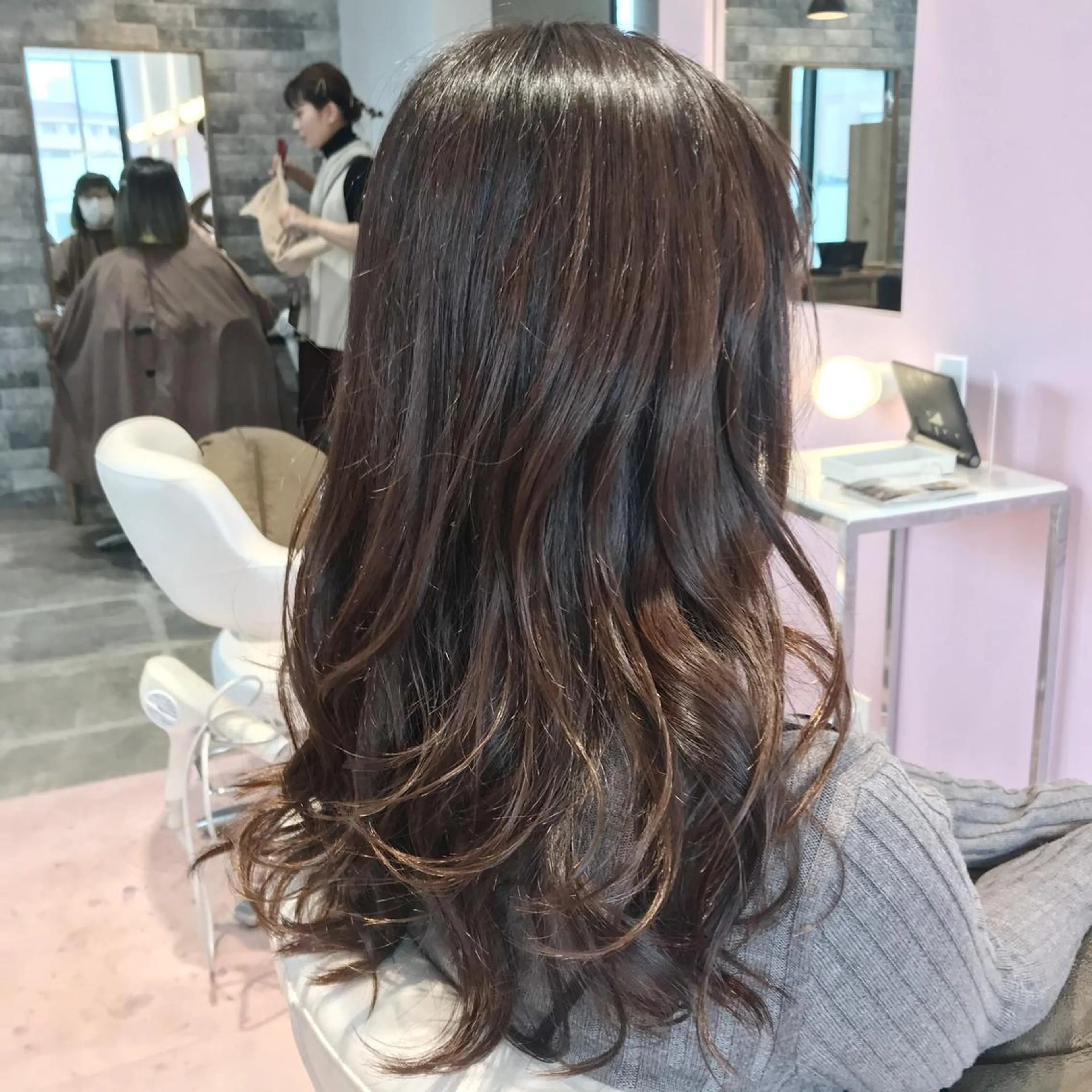 セミロング アッシュ カット ヘアカラー トリートメント 所渉/韓国レイヤー /ウルフカットのヘアスタイル