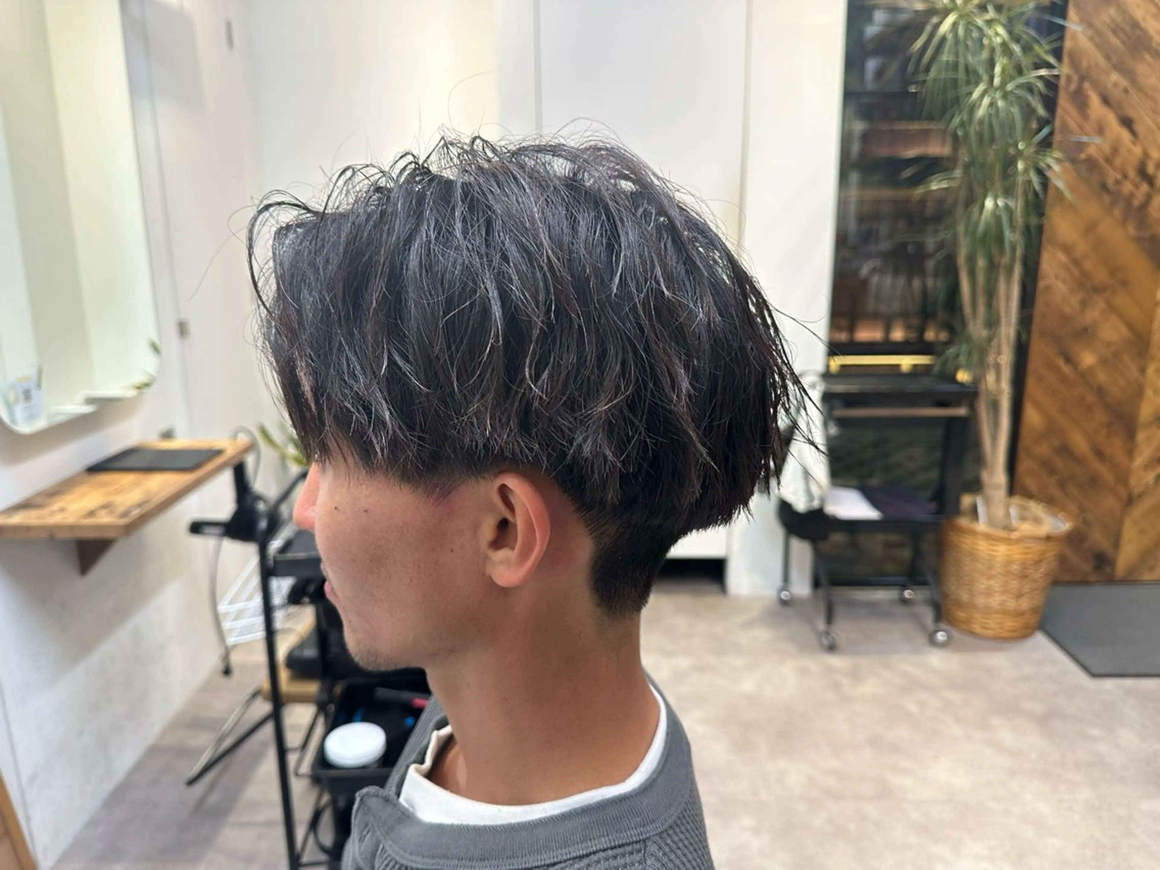 パーマ メンズ フェードカット メンズパーマ ニュアンスパーマ カット 【gemini店長】 メンズ特化中野稜平のヘアスタイル