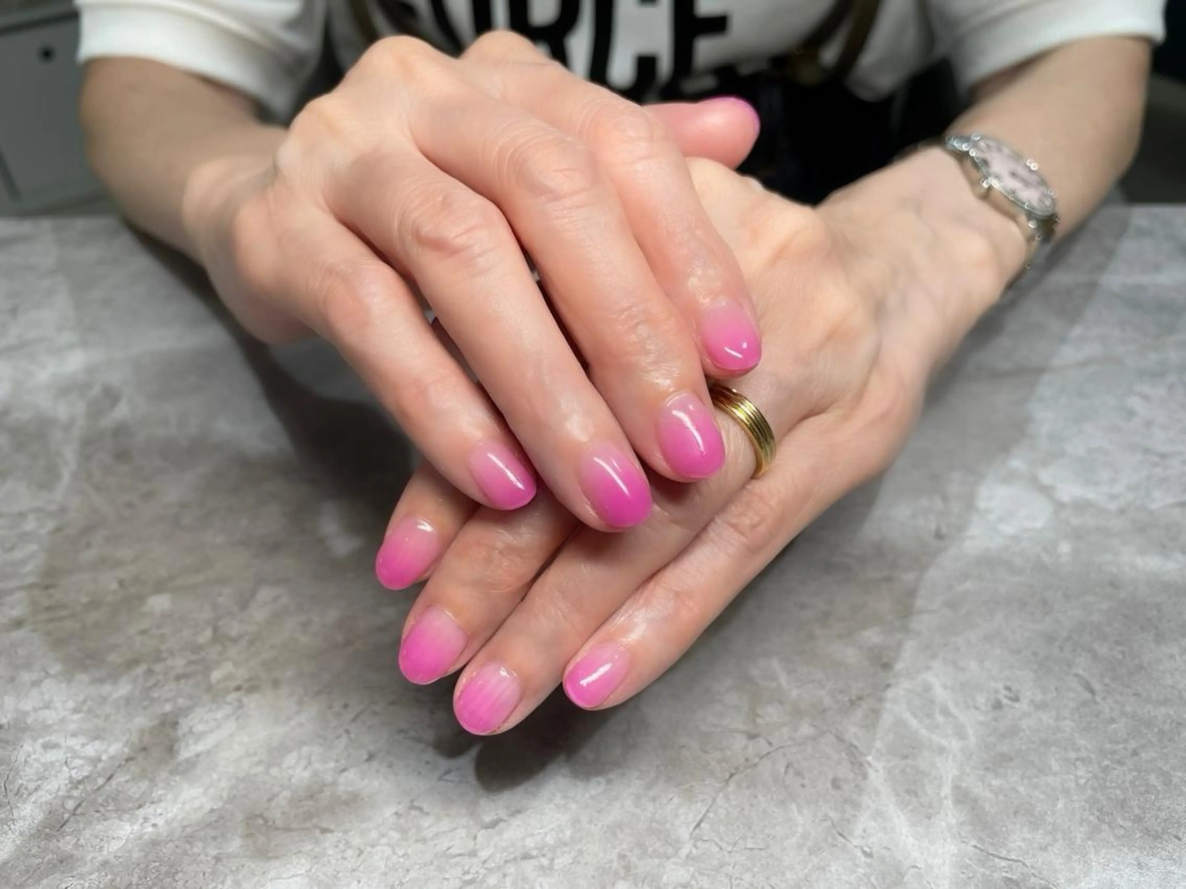 ネイル グラデーション ハンドネイル フットネイル Nail Salon Lindaのネイルデザイン