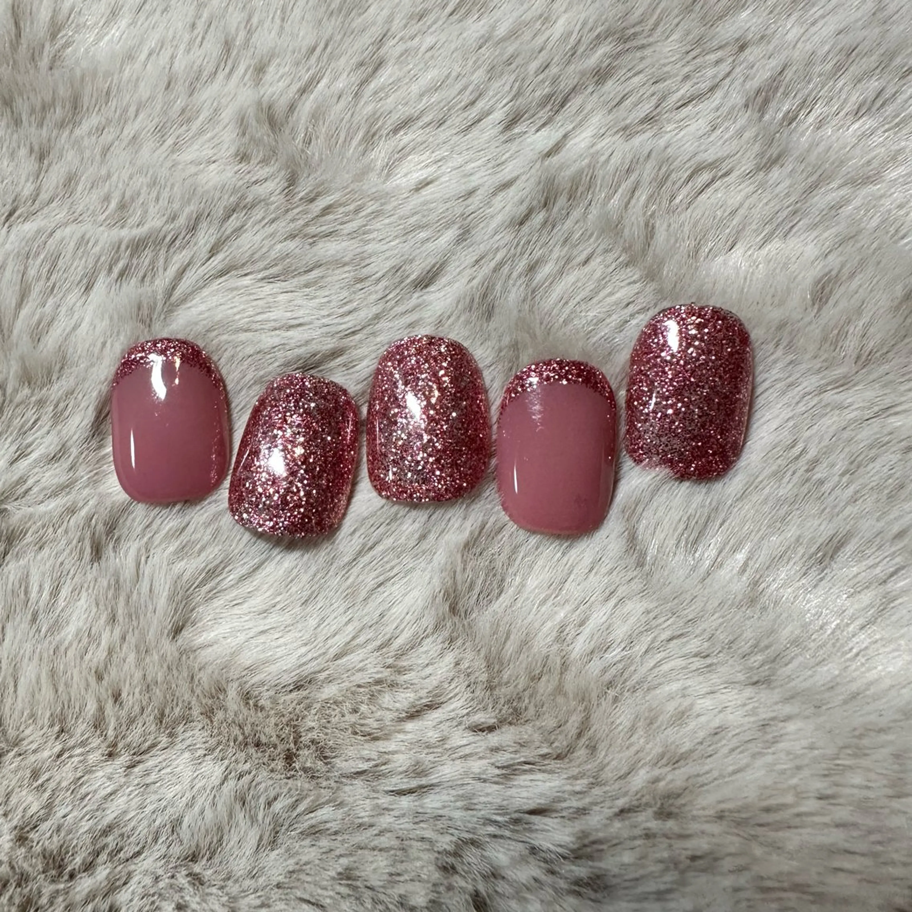 ネイル フレンチネイル ラメ(グリッター) NOAHL所属・asuka🍋 ネイルモデル募集中のネイルデザイン