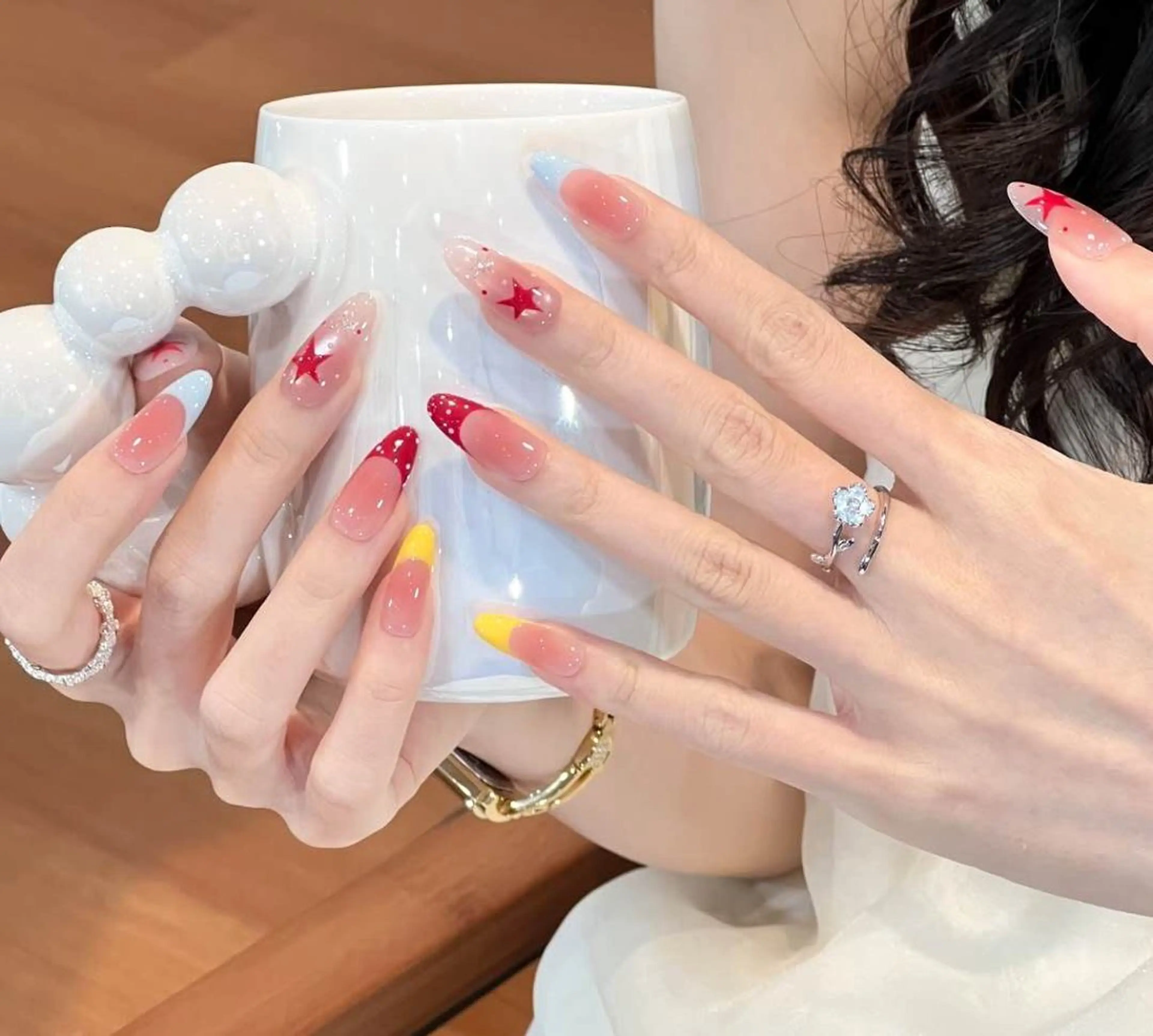 ネイル 小島 阿佑美のネイルデザイン