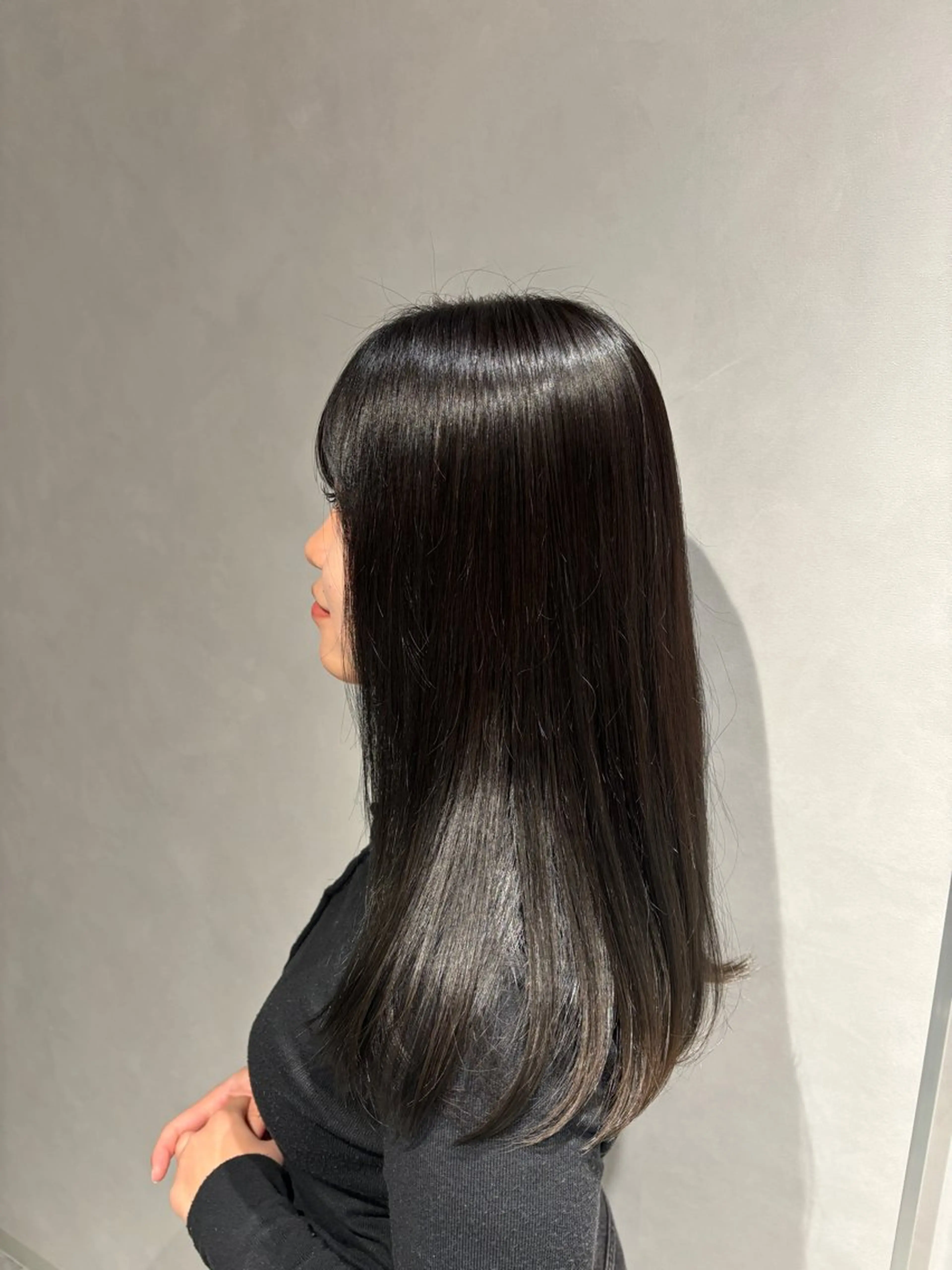 ロング カラー ダークグレー ダークグレージュ グレージュ ｈｉｎａ🦋西梅田 カラーモデル募集中のヘアスタイル