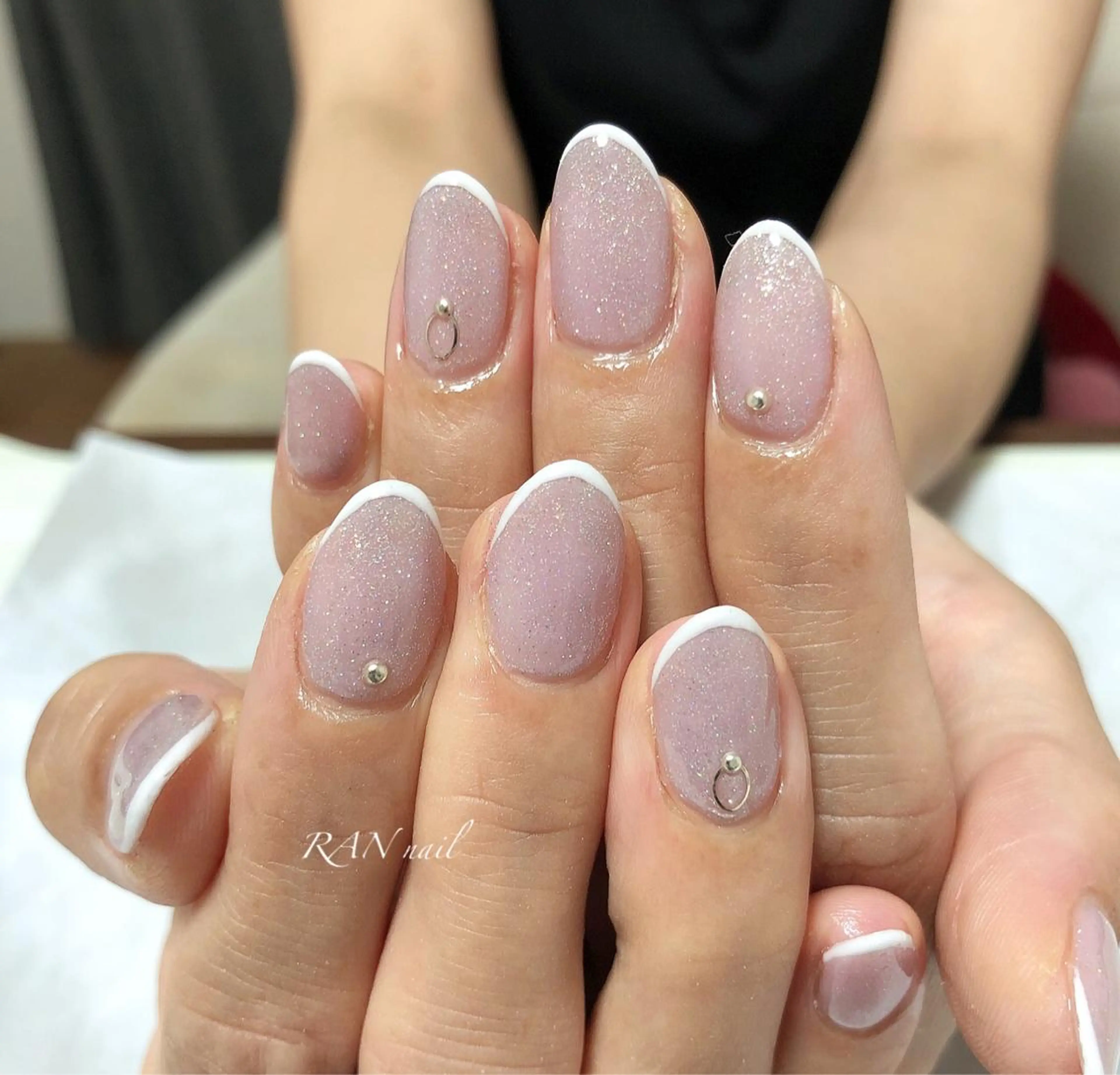 ネイル ブルー フットネイル フレンチネイル キラキラネイル オフィスネイル ハンドネイル フットネイル RAN nail 〜ランネイル〜所属・RAN nailのネイルデザイン