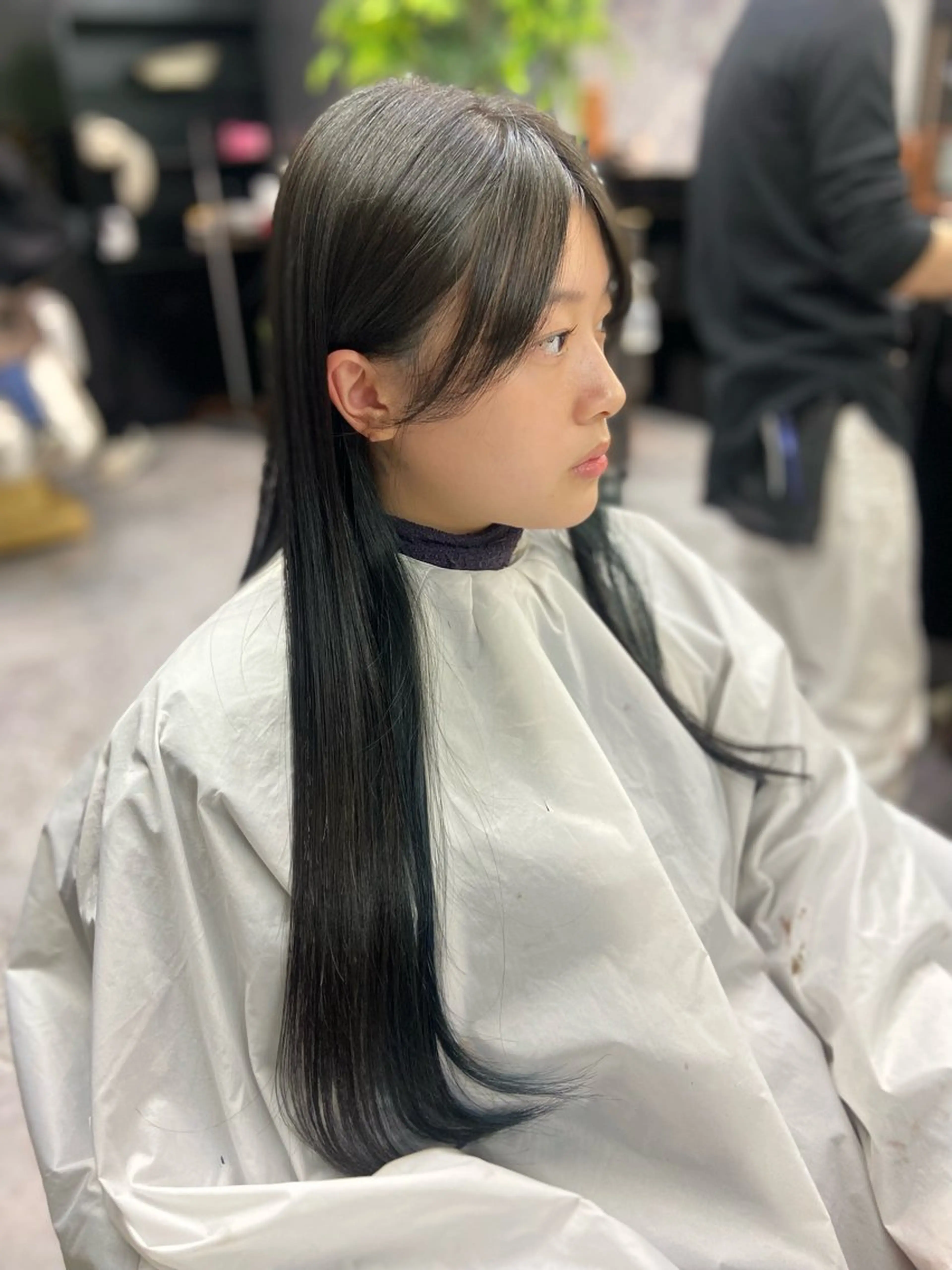 ロング 瀧下 唯のヘアスタイル