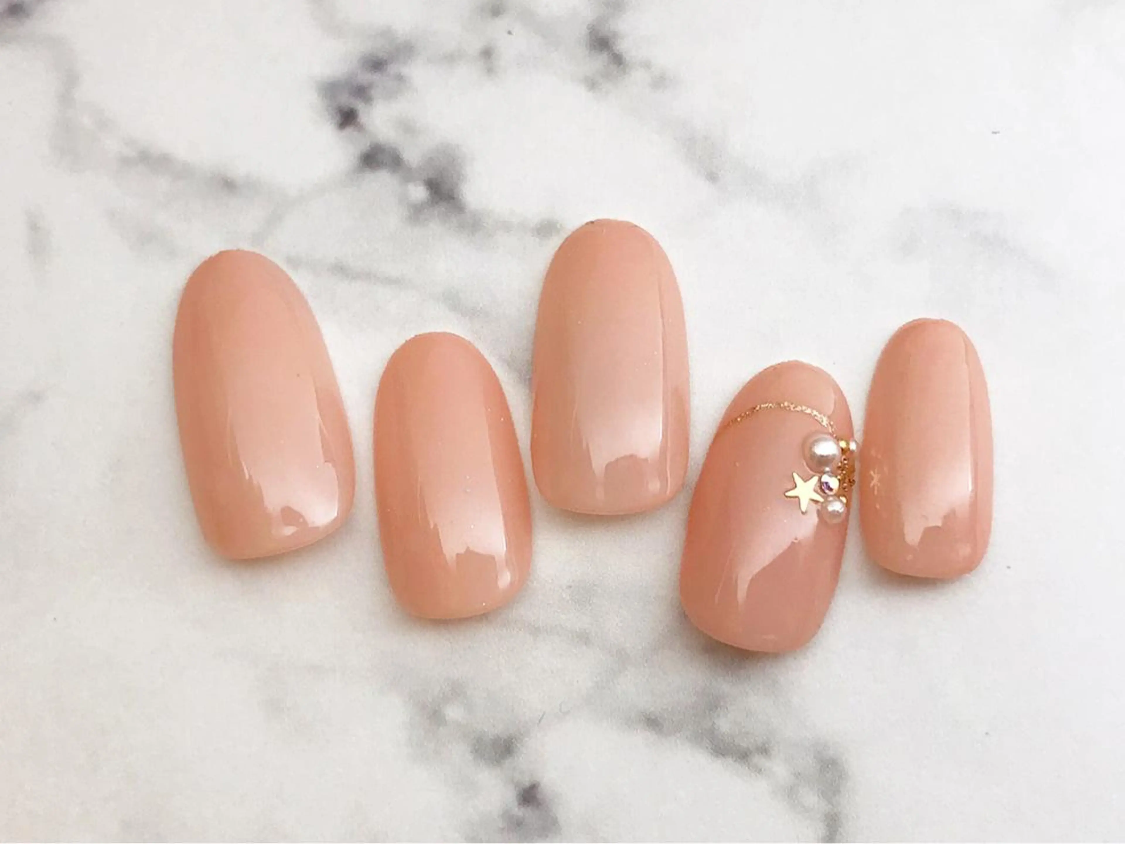 ネイル リセ有楽町店 ネイリストのネイルデザイン