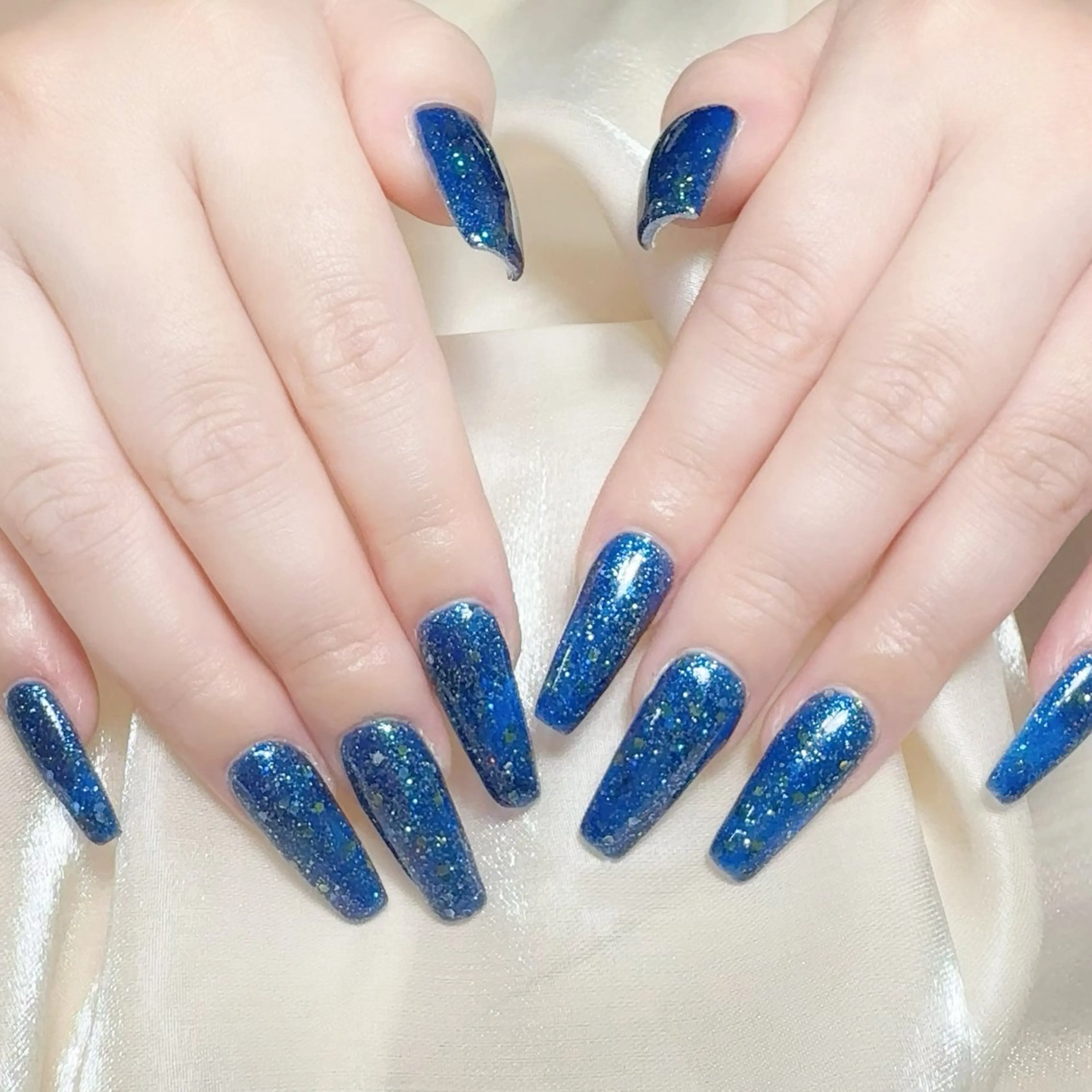 メンズ ネイル メンズ韓国風 アートネイル オーロラネイル ガーリー キラキラネイル ハンドネイル Nail salon 木にいるのネイルデザイン
