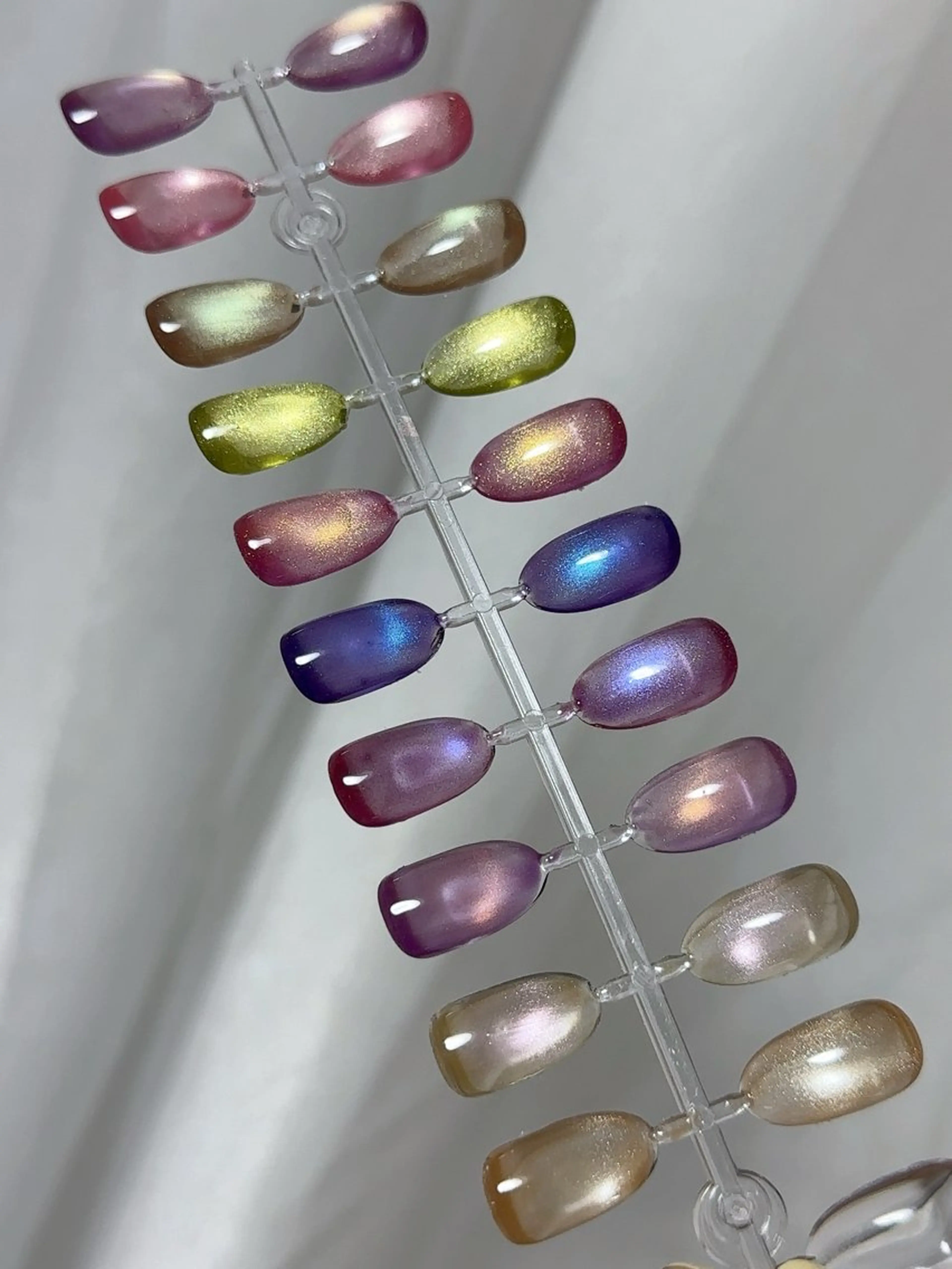 ネイル ハンドネイル NAIL CIRCLESのネイルデザイン