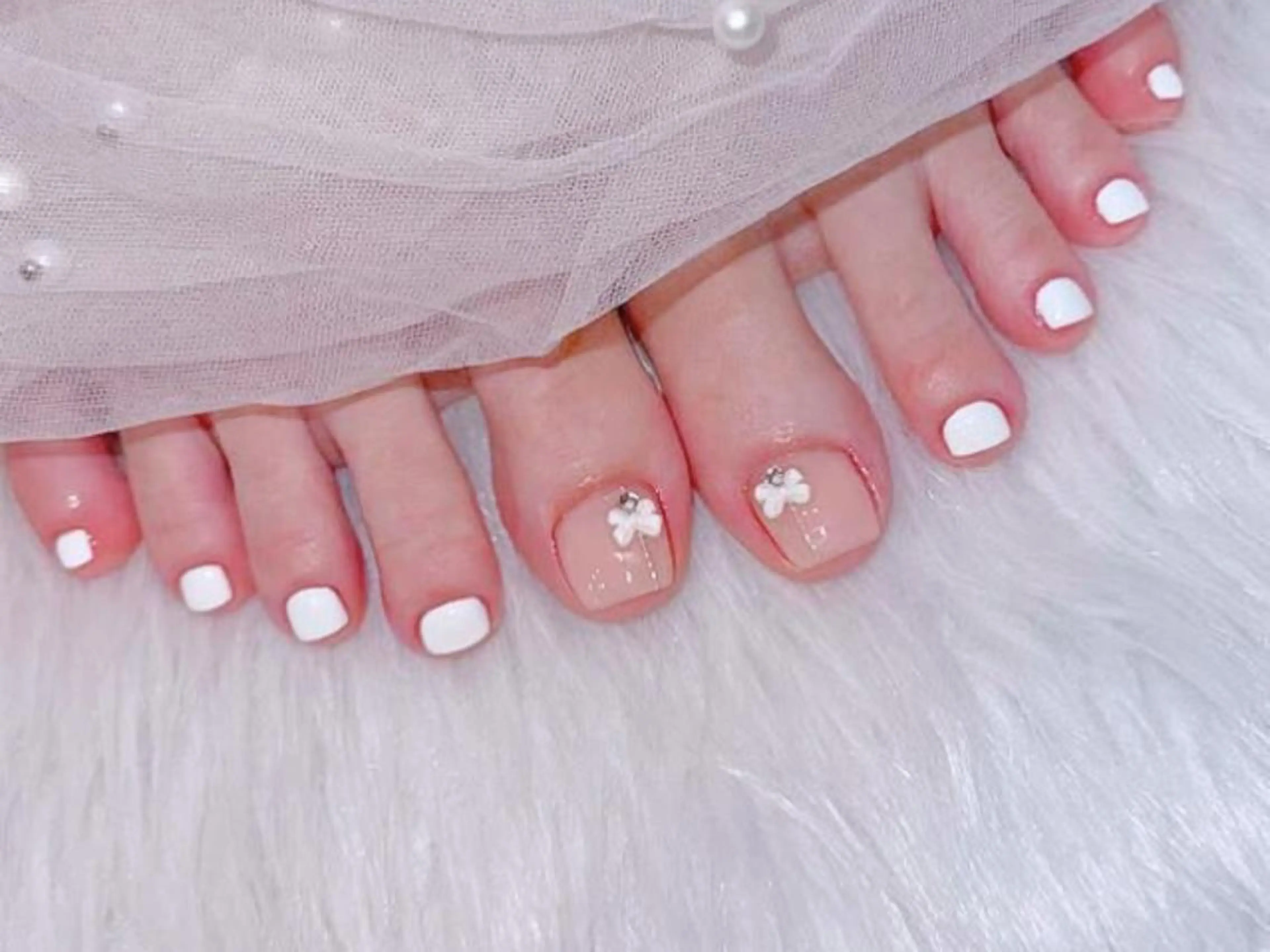 【フット】☆選べる親指アート☆華やかデザインで美しい足元への写真