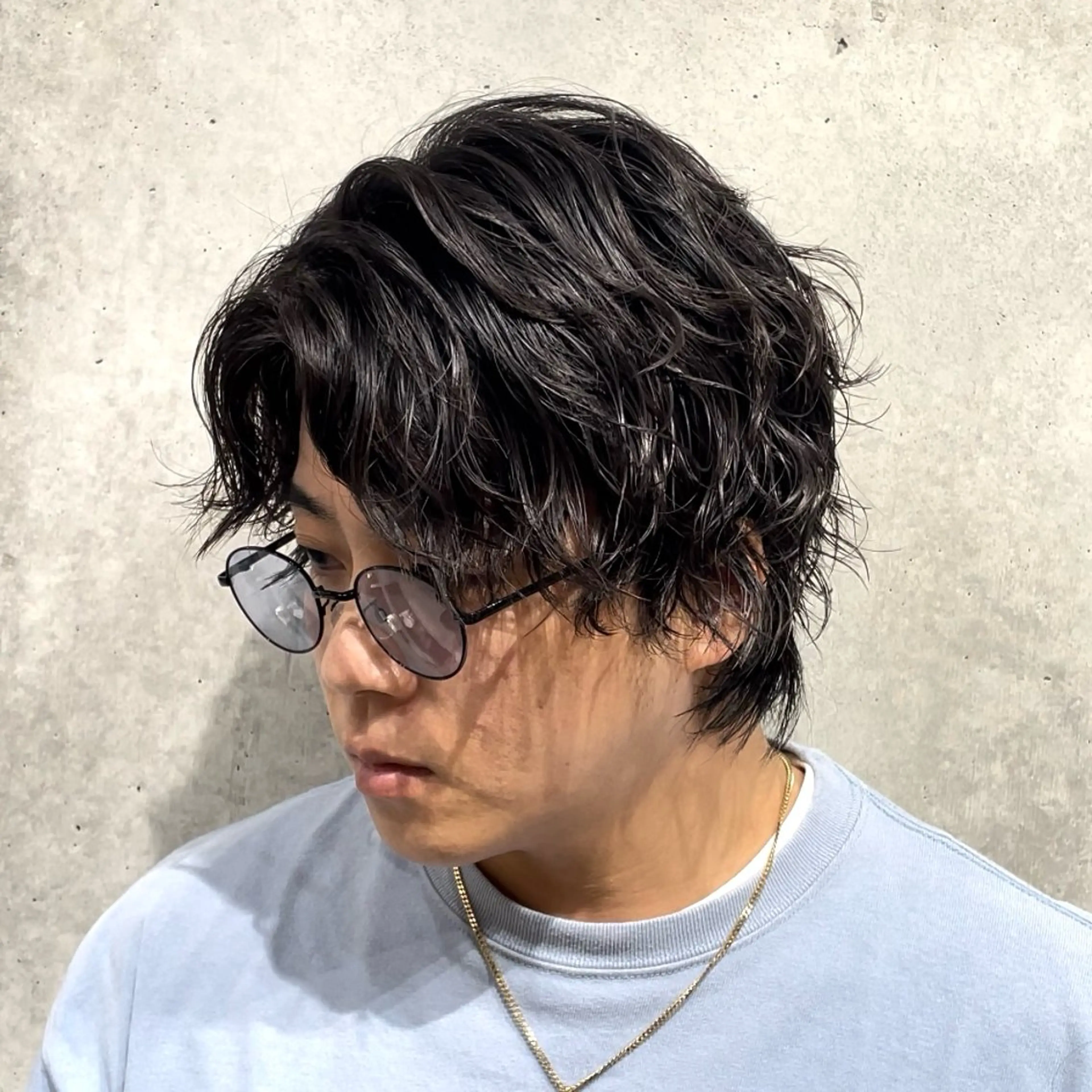 ショート パーマ メンズ センターパート メンズハイライト メンズメッシュ メンズパーマ スパイキーショート 心斎橋メンズパーマ/ シャドウ/山下拓実のヘアスタイル