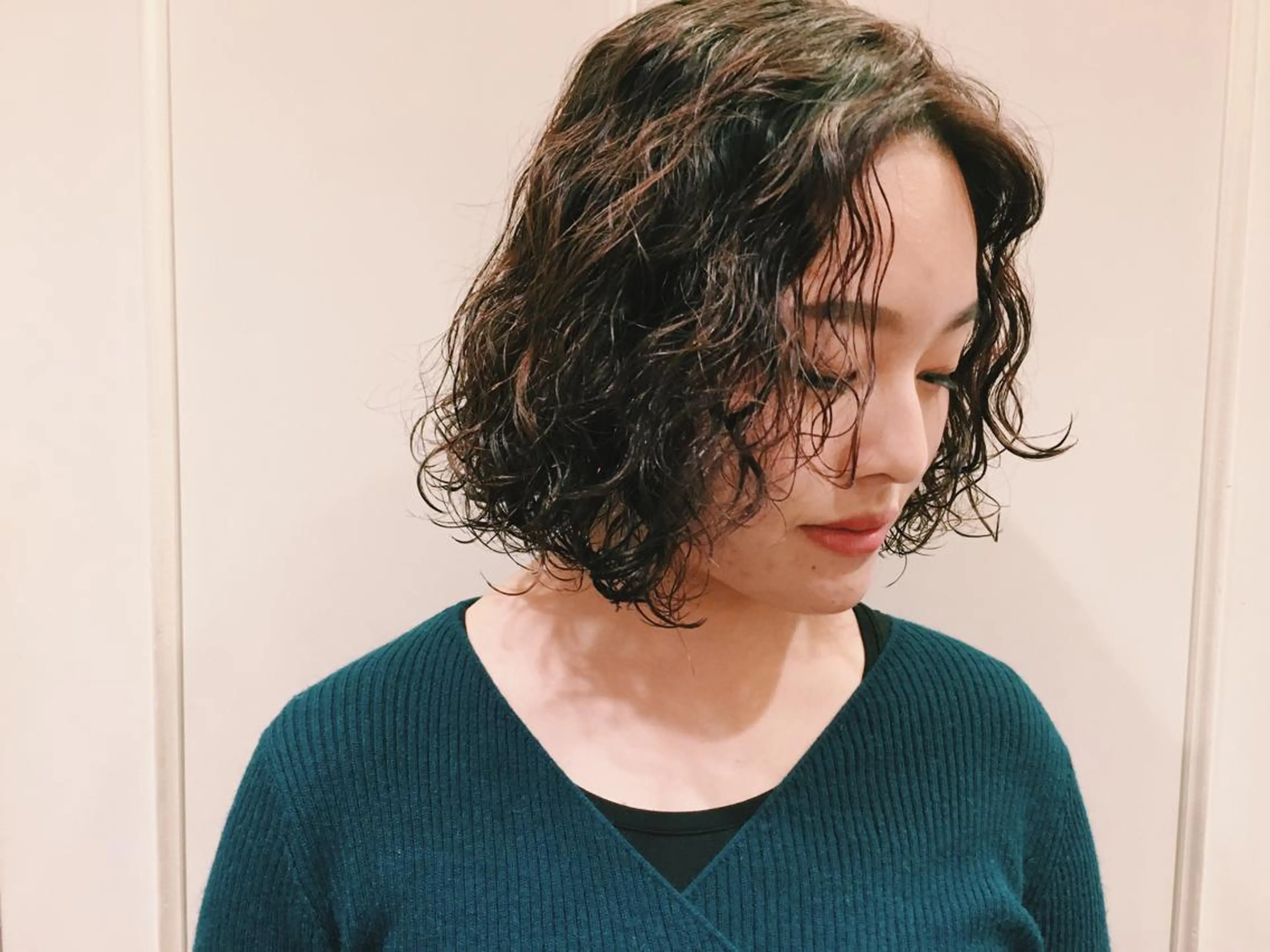 ミディアム カラー パーマ la fith所属・rico_by ヘアとアイブロウのヘアスタイル