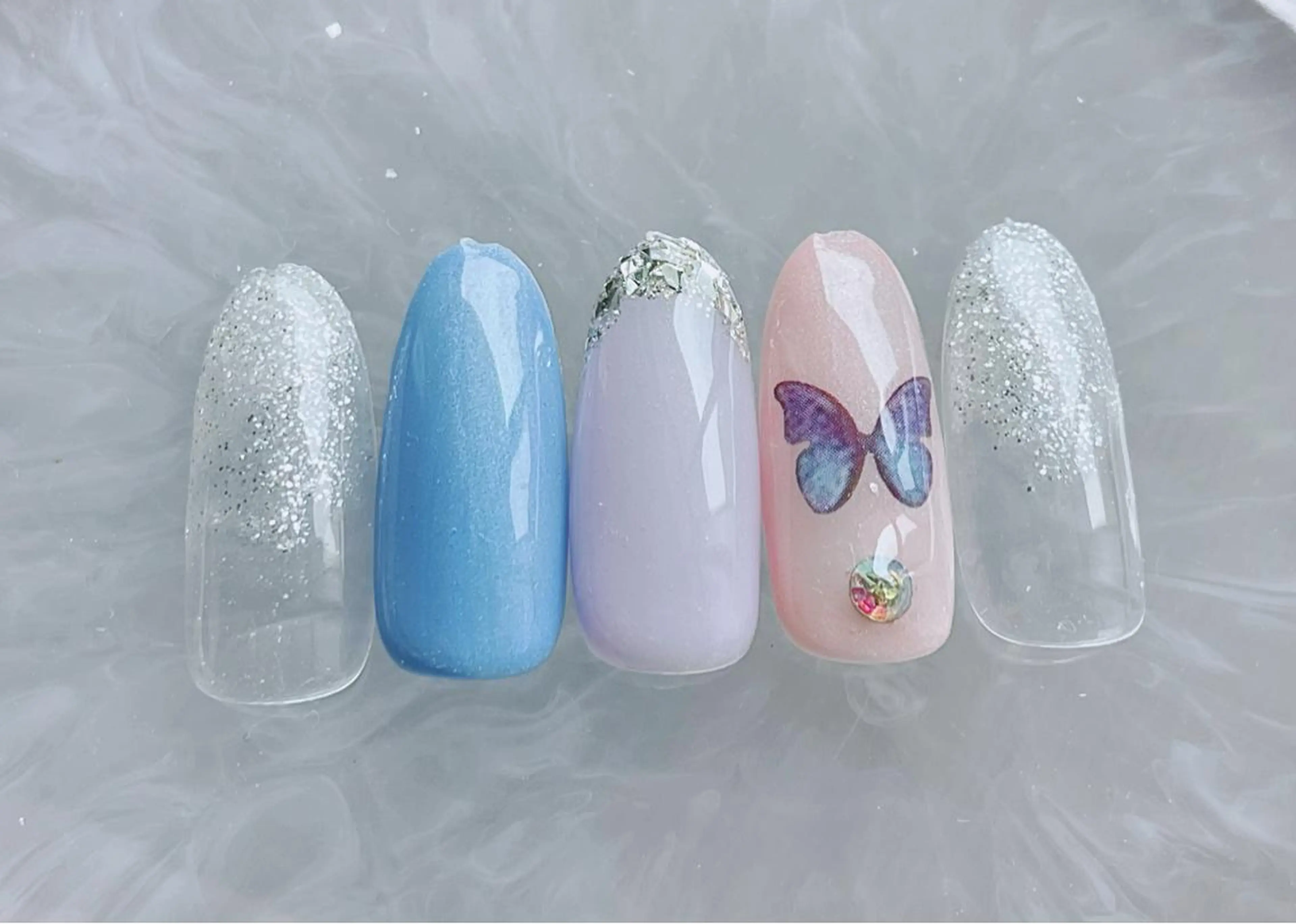 ネイル フレンチネイル ジェルネイル ガラスフレンチ キラキラネイル パラジェル ハンドネイル Satomi  のネイルデザイン