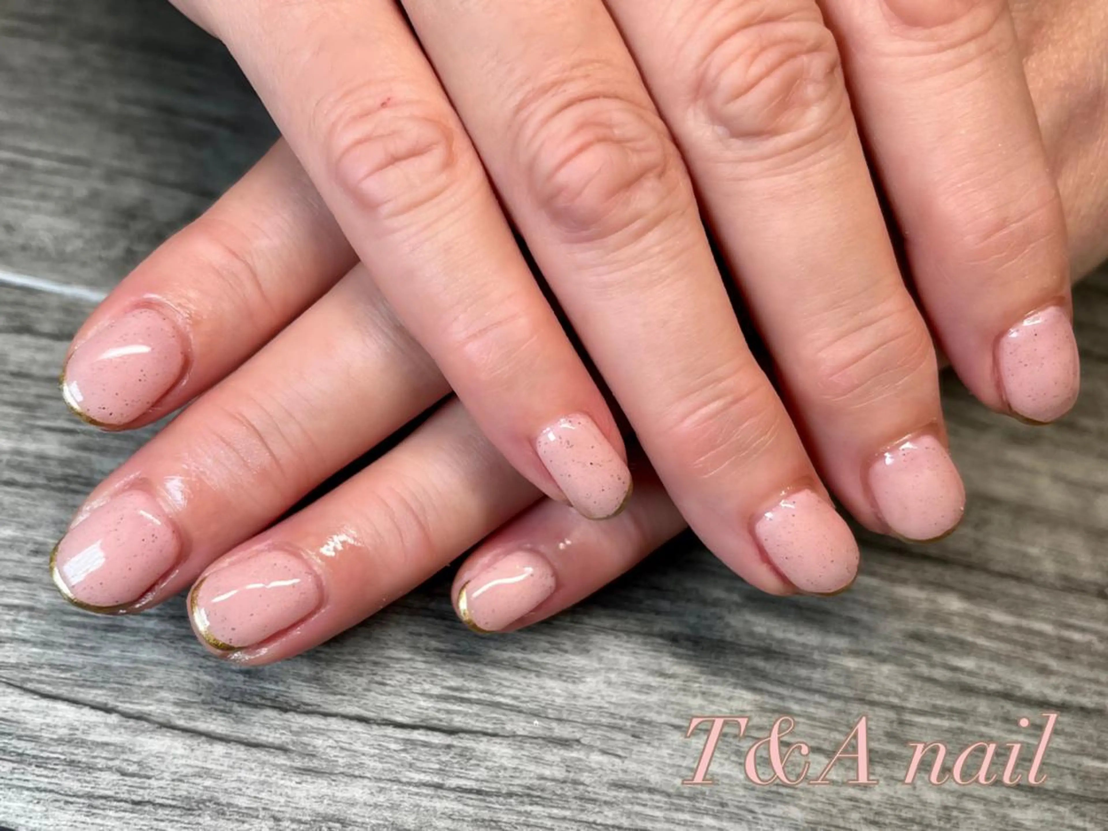 ショート ネイル 長さ出し ジェルネイル ニュアンスネイル オフィスネイル ピンク ハンドネイル T&A nailのネイルデザイン