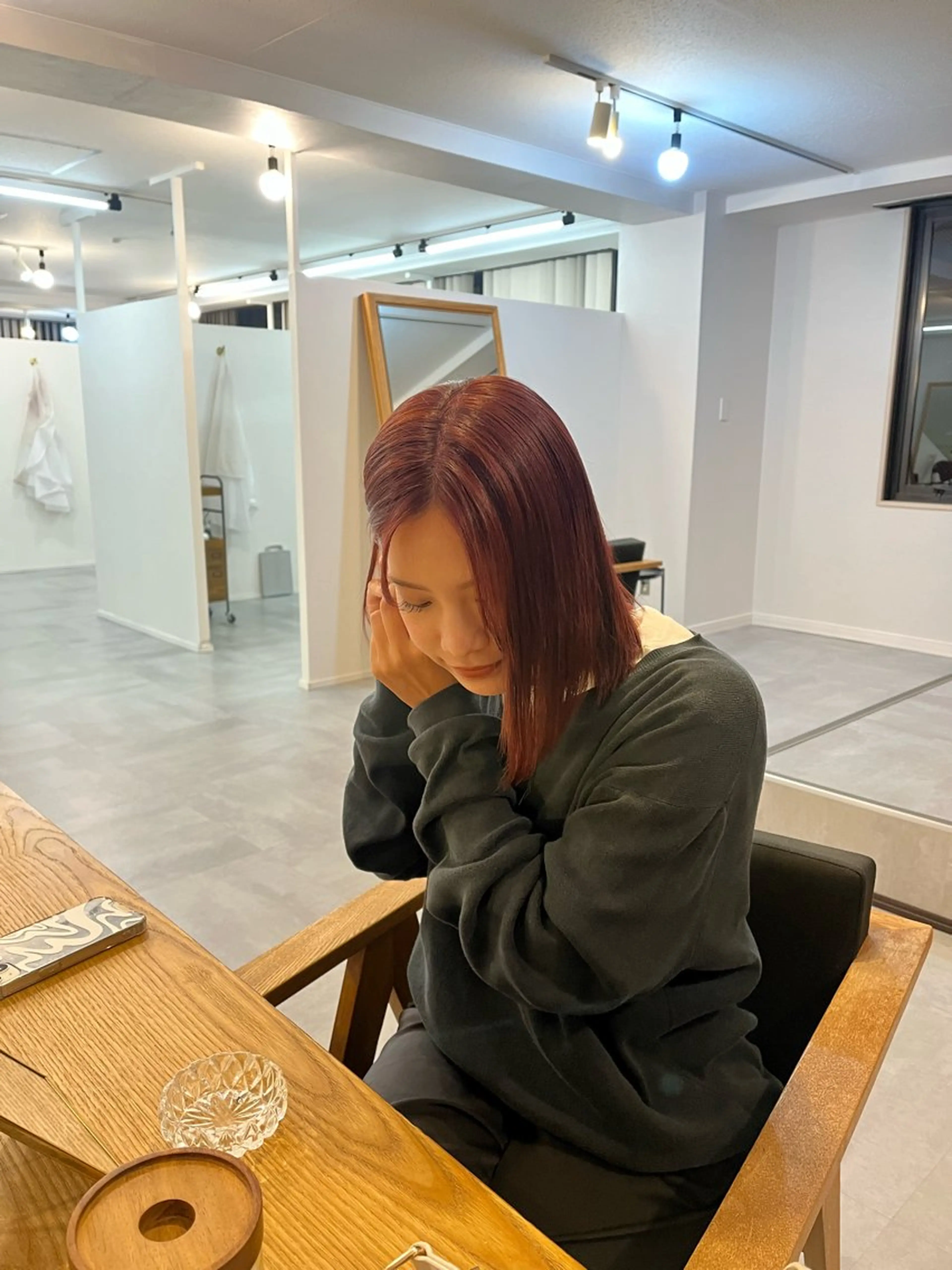 ミディアム SALT WATER所属・南堀江ハイトーン ×カットMIKU🍒のヘアスタイル