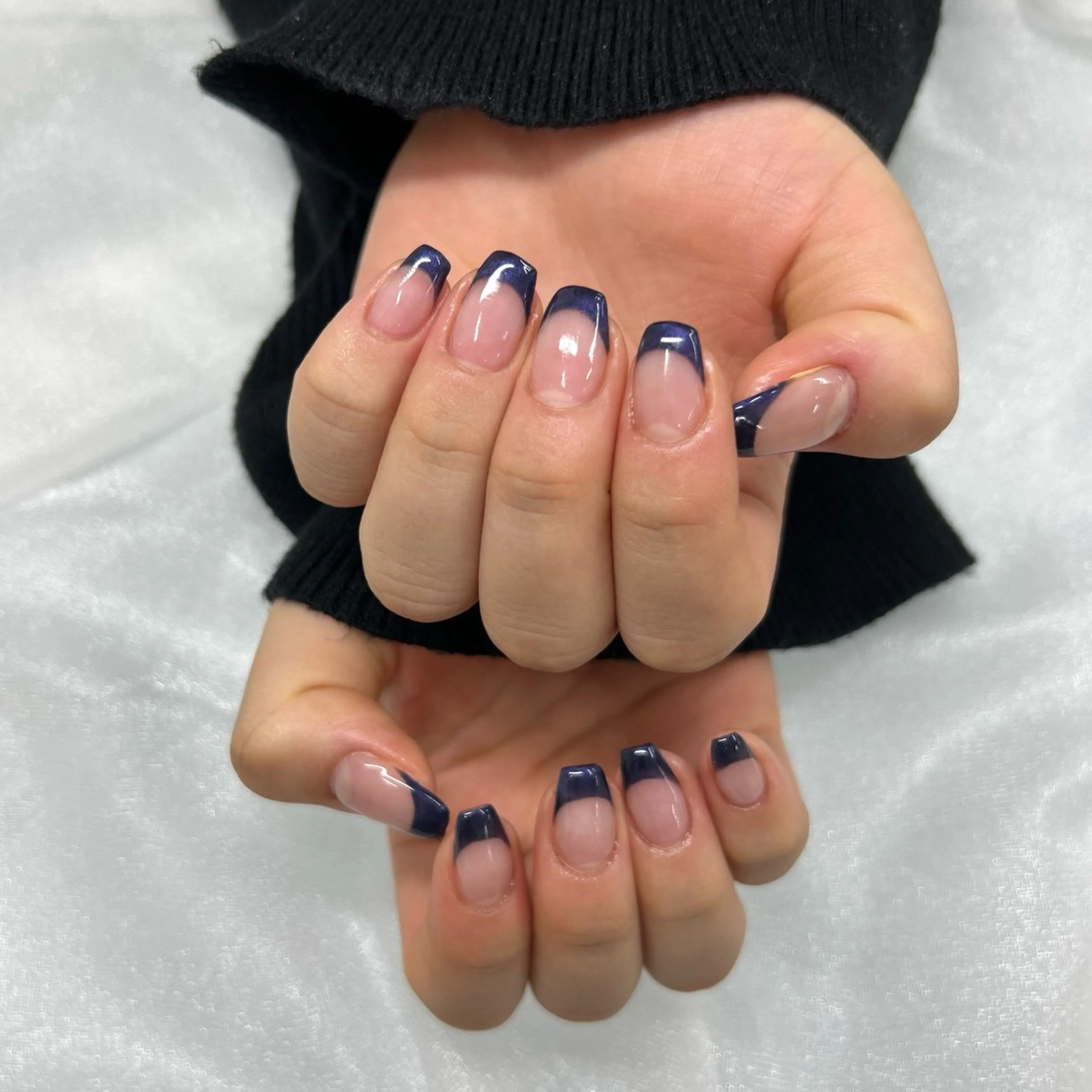 ネイル ブルー フレンチネイル ラメ(グリッター) 加藤 楓子のネイルデザイン