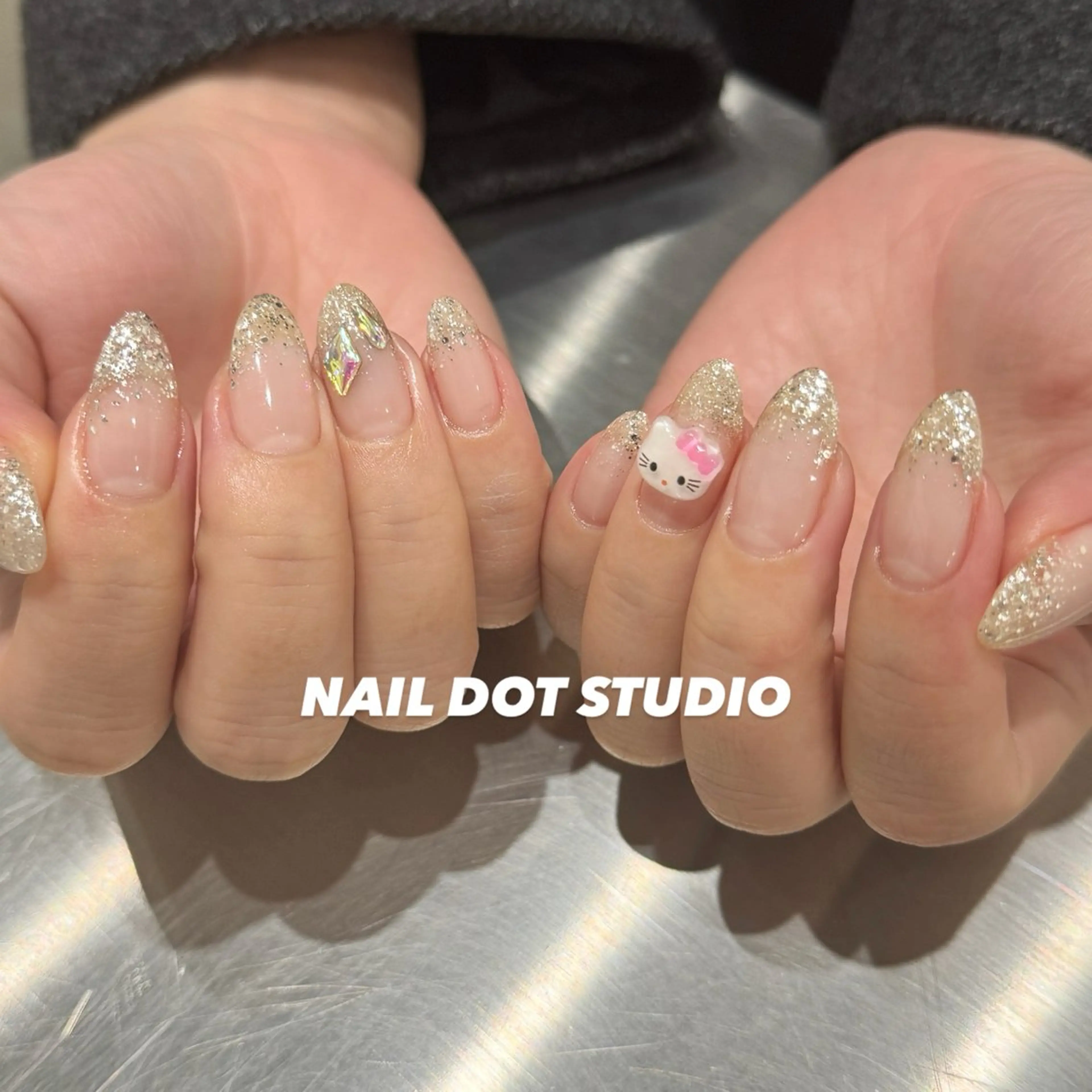ネイル ハンドネイル NAILDOTSTU DIO SEINAのネイルデザイン