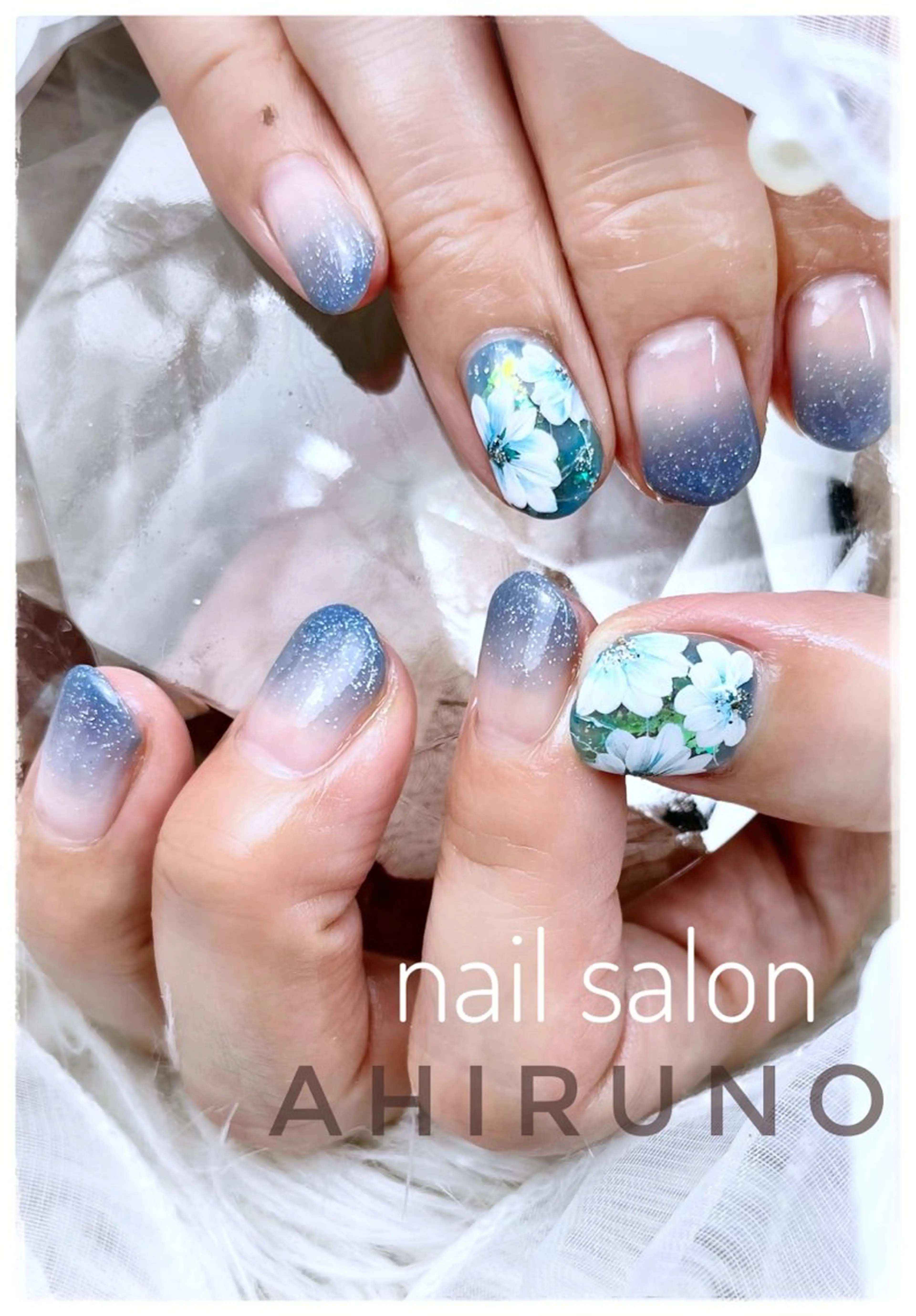 ネイル ブルー フラワーネイル グラデーション ラメ(グリッター) ラメグラデーション ハンドネイル ａｈｉｒｕｎｏ ✿ ｙｕiのネイルデザイン