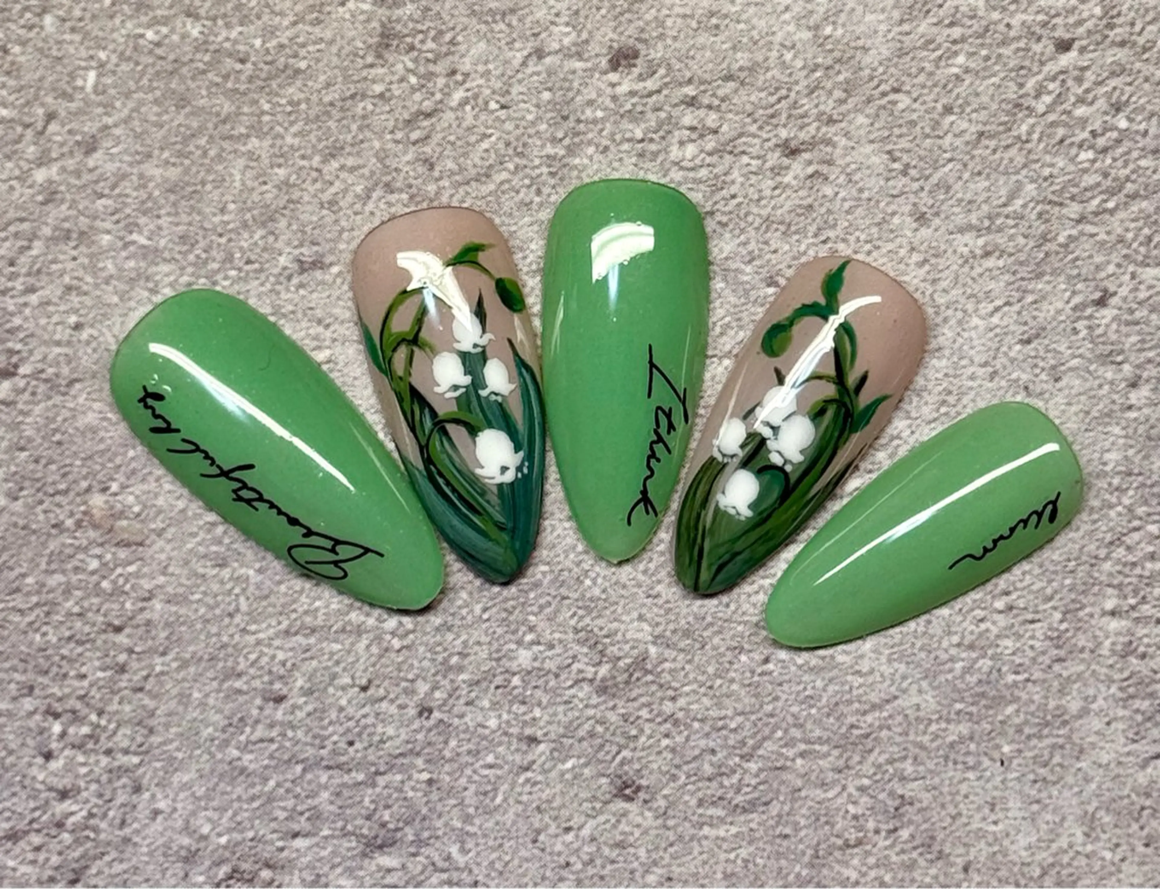 ネイル アートネイル チークネイル フレンチネイル 氷ネイル・うるうるネイル キラキラネイル M.N_ nailのネイルデザイン