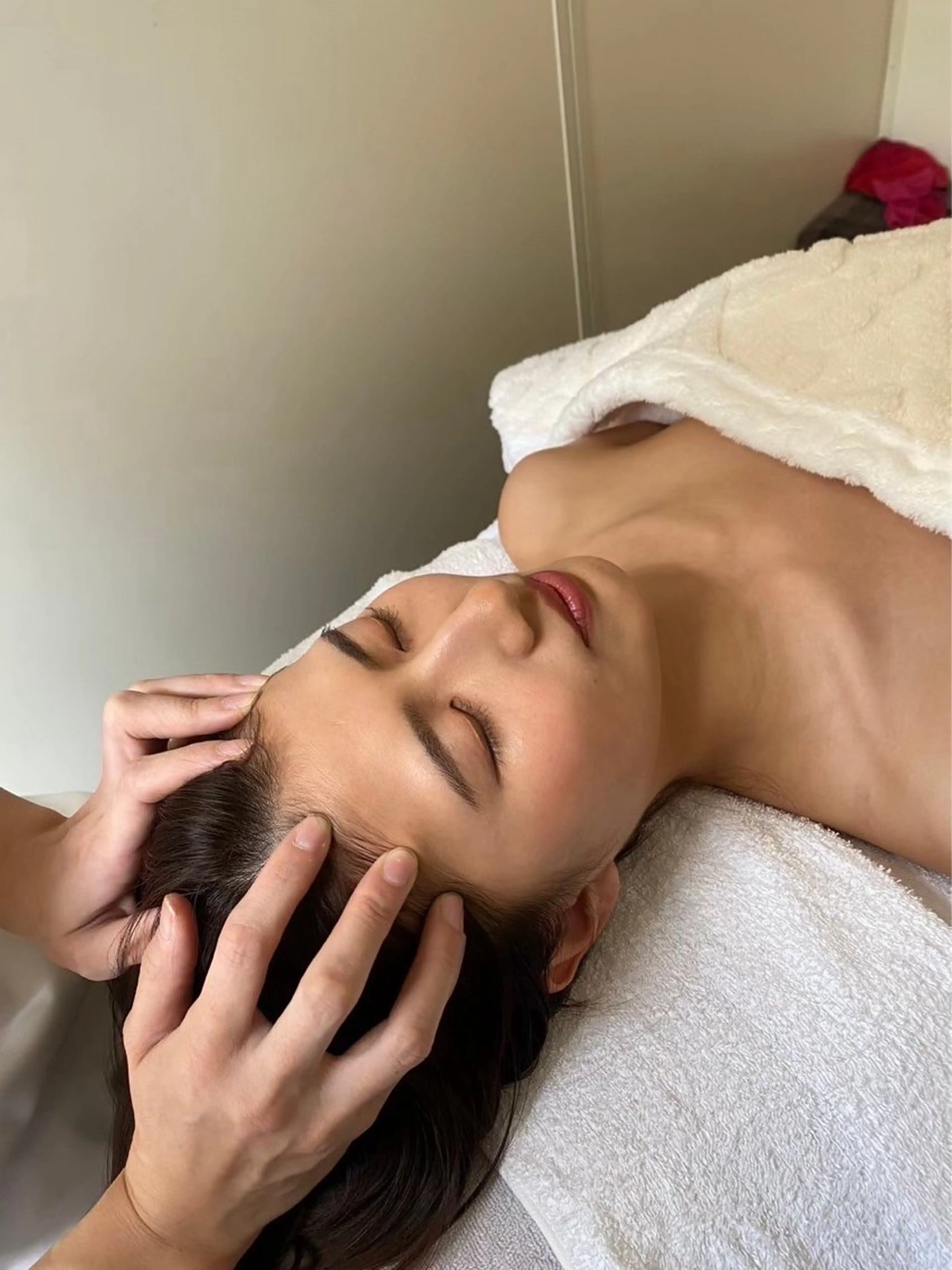 ピーリング/毛穴 心斎橋/POLAのエステ・リラクイメージ