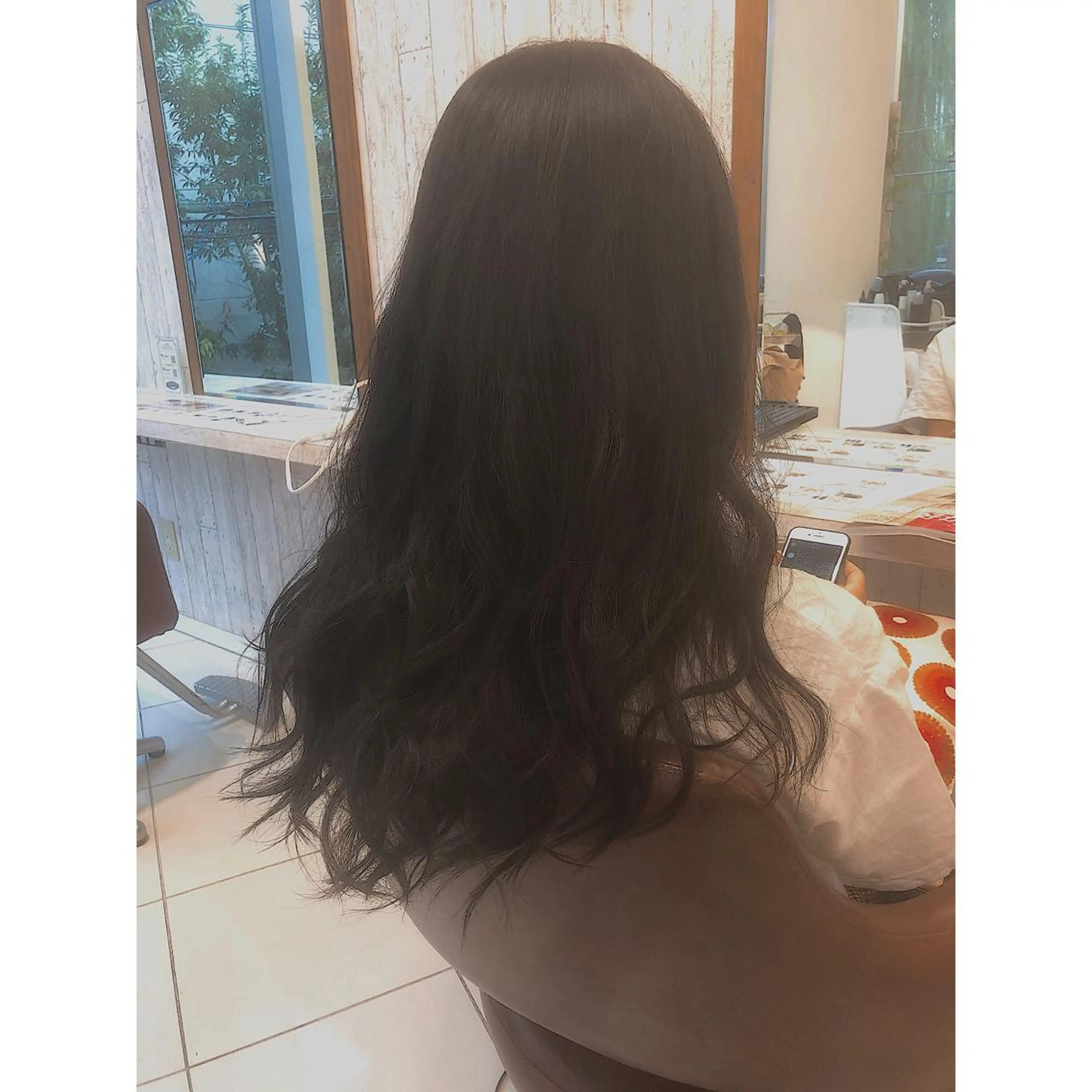 ロング カラー アッシュ 透明感カラー SAKURA 原宿所属・なかの たくみのヘアスタイル