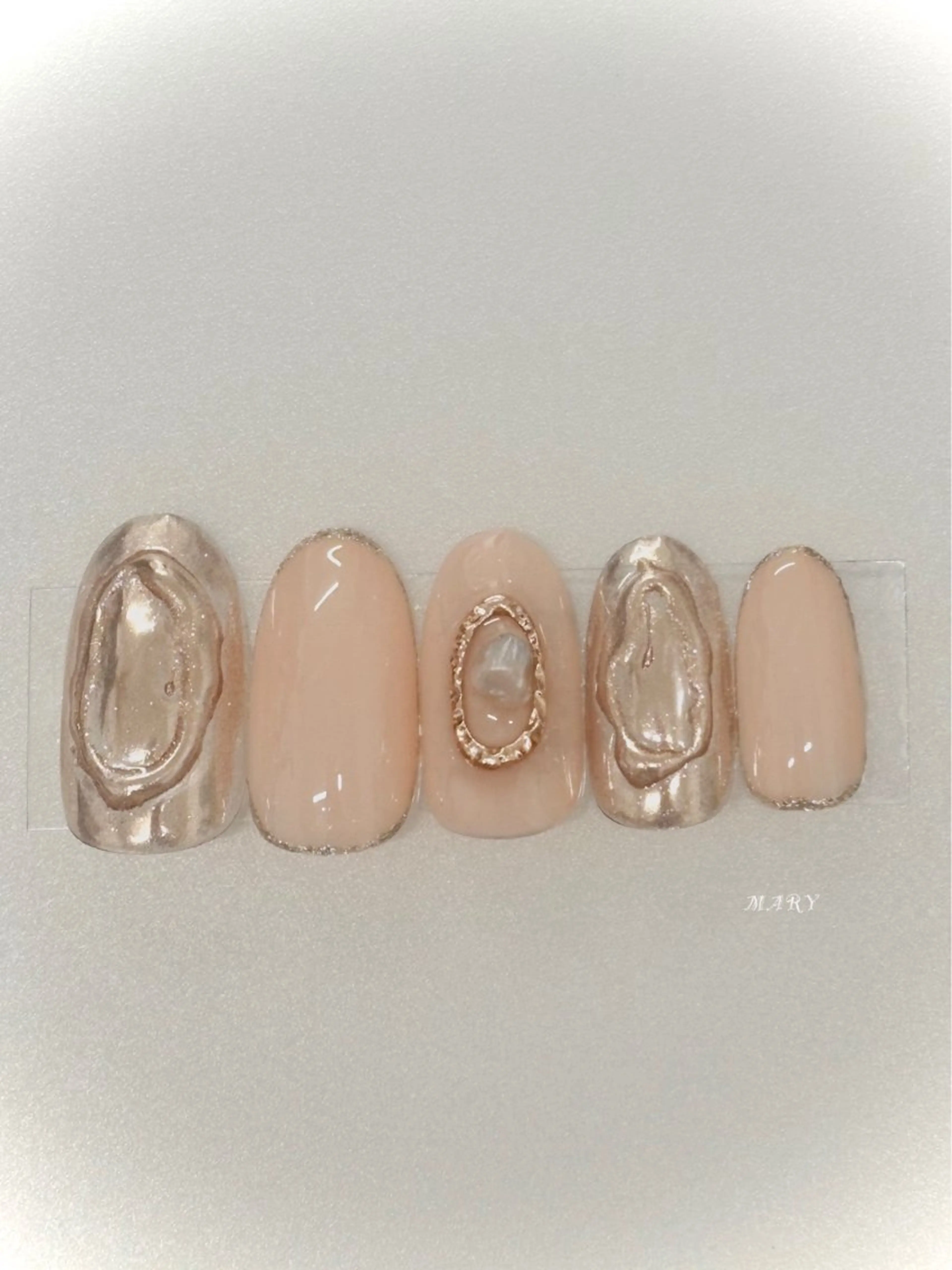 ネイル キラキラネイル ミラーネイル ニュアンスネイル ワンカラーネイル Mary nail所属・Mary nail .narumiのネイルデザイン