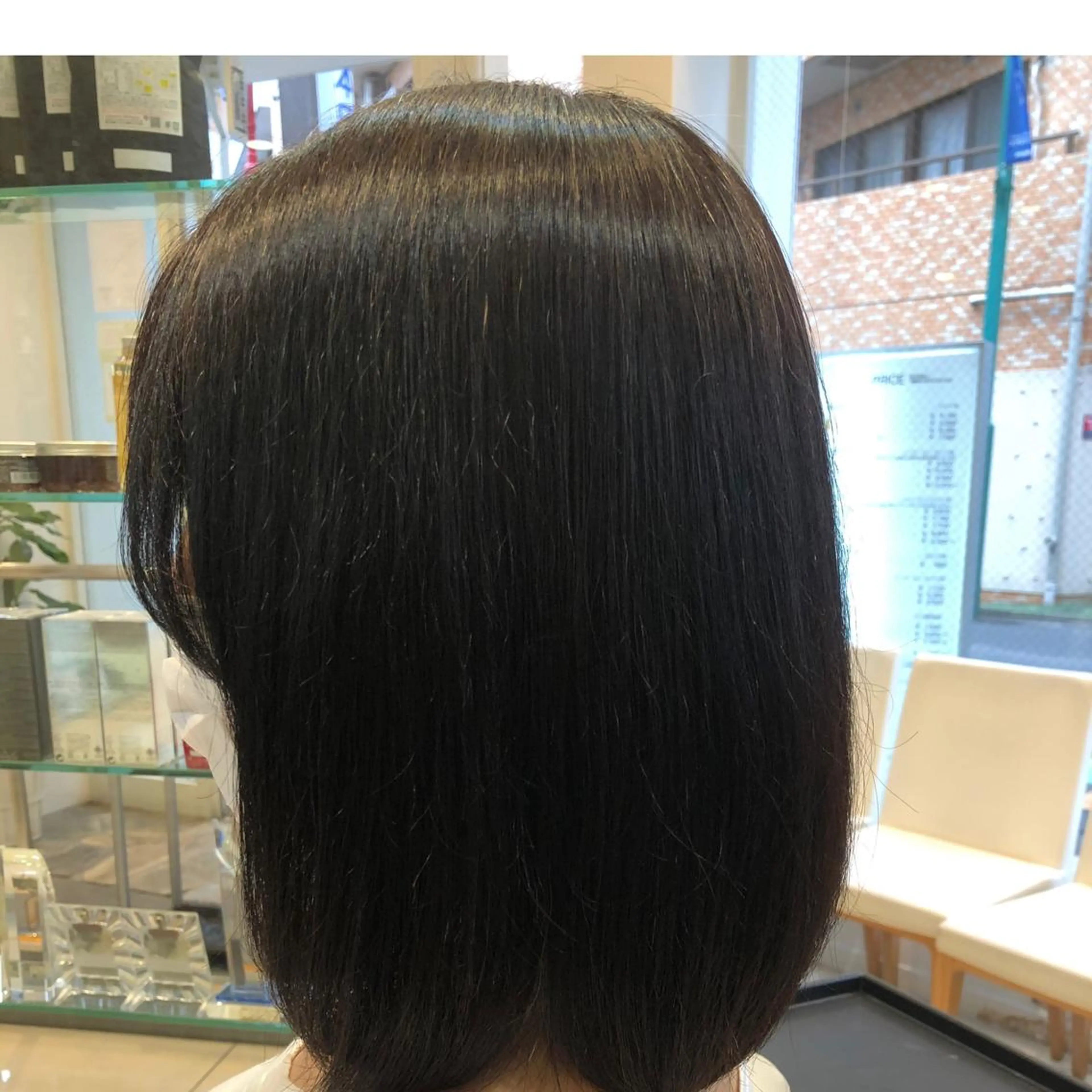 セミロング カット 縮毛矯正 カジサ ケイコのヘアスタイル