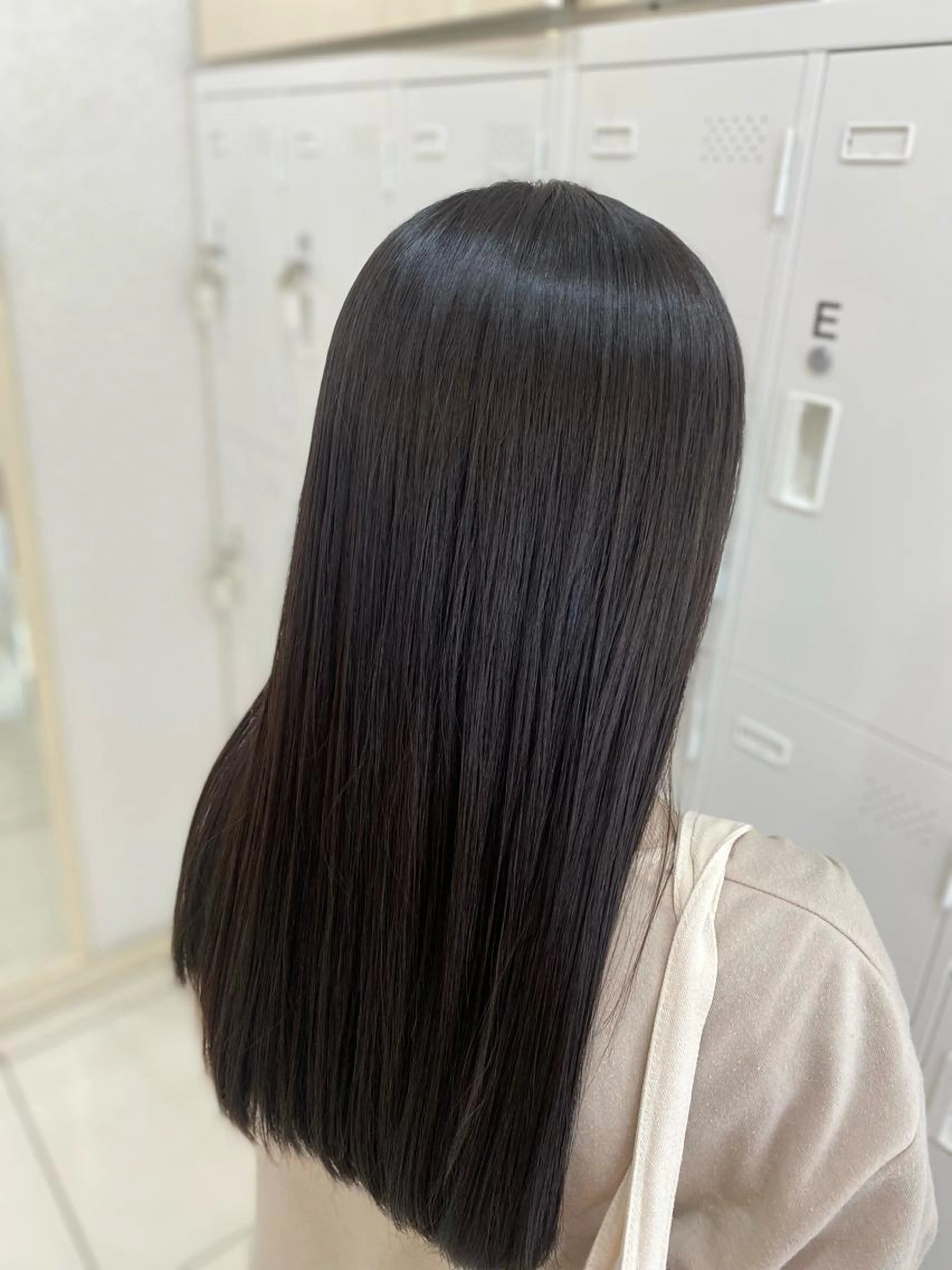 【気になる癖👀サラサラのストレートに✨🫧】カット➕縮毛矯正の写真