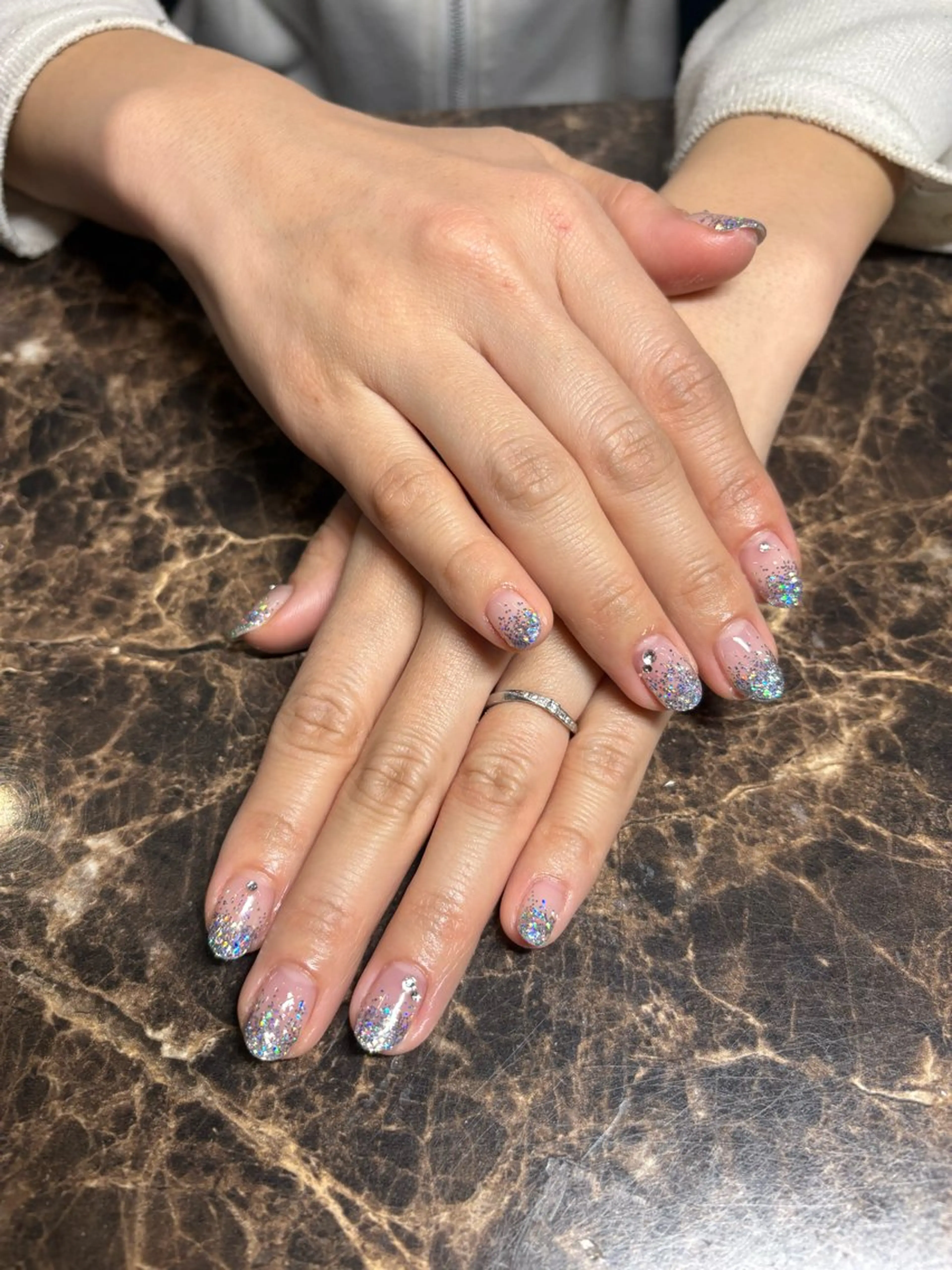 ネイル グラデーション ラメ(グリッター) ラメグラデーション ハンドネイル IROHA nail所属・IROHA NAIL Rinonのネイルデザイン