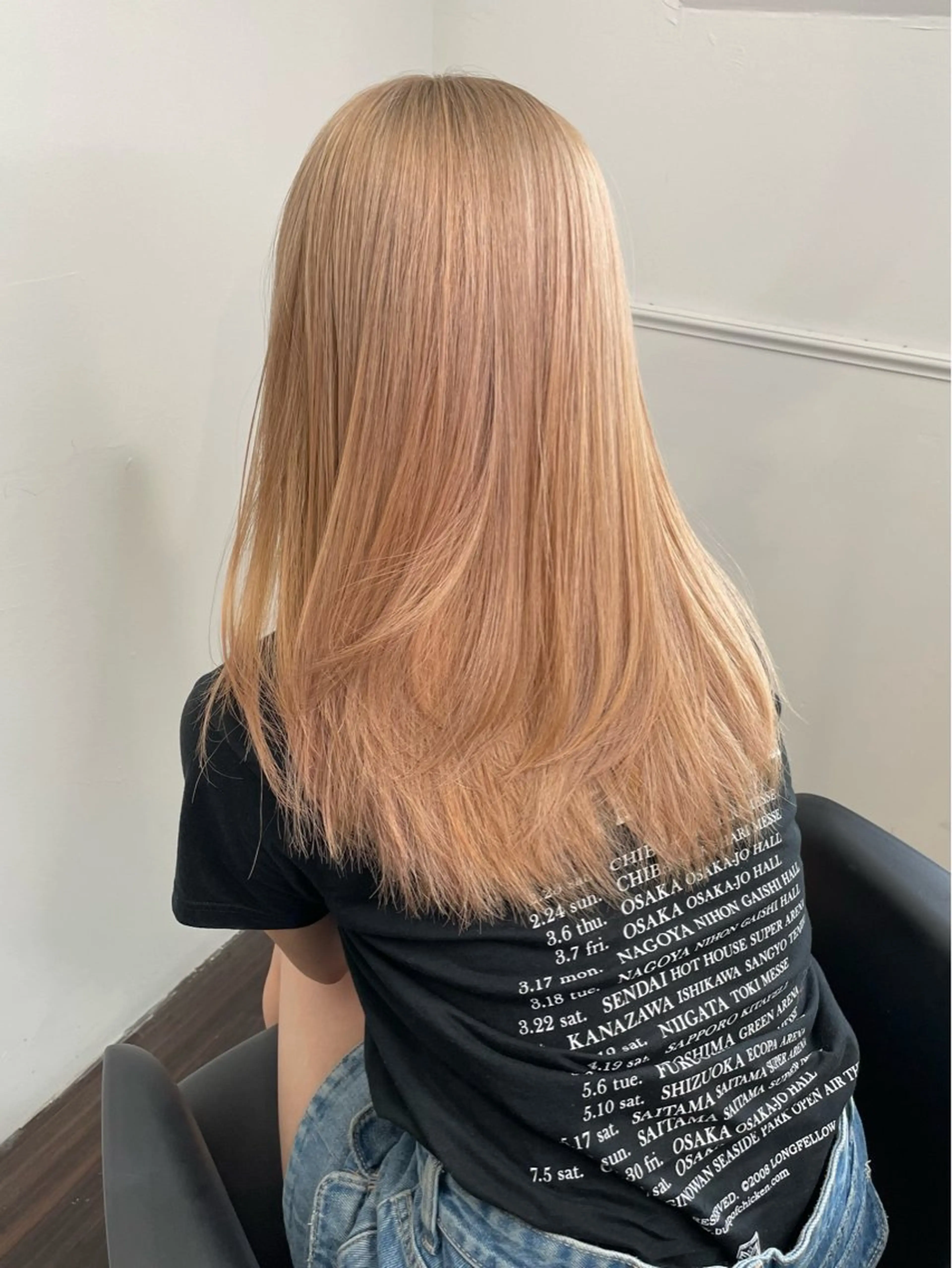 セミロング カラー ヘアアレンジ ベージュカラー ブリーチ ブロンド ブロンドベージュ ダブルカラー maoブリーチ無し 似合わせカラーのヘアスタイル
