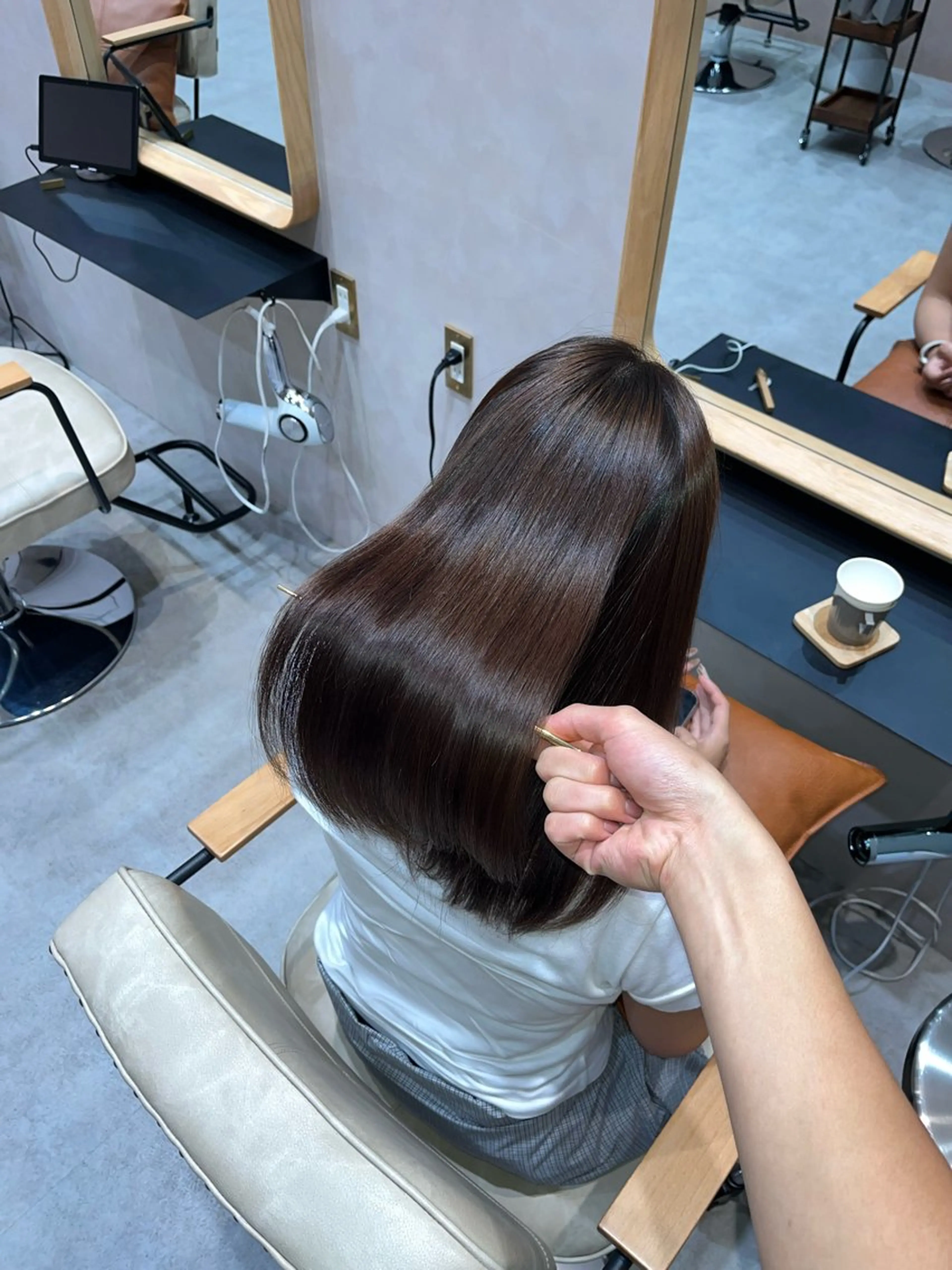 ミディアム 縮毛矯正 髪質改善/艶髪特化 /透明感✨️こうめいのヘアスタイル