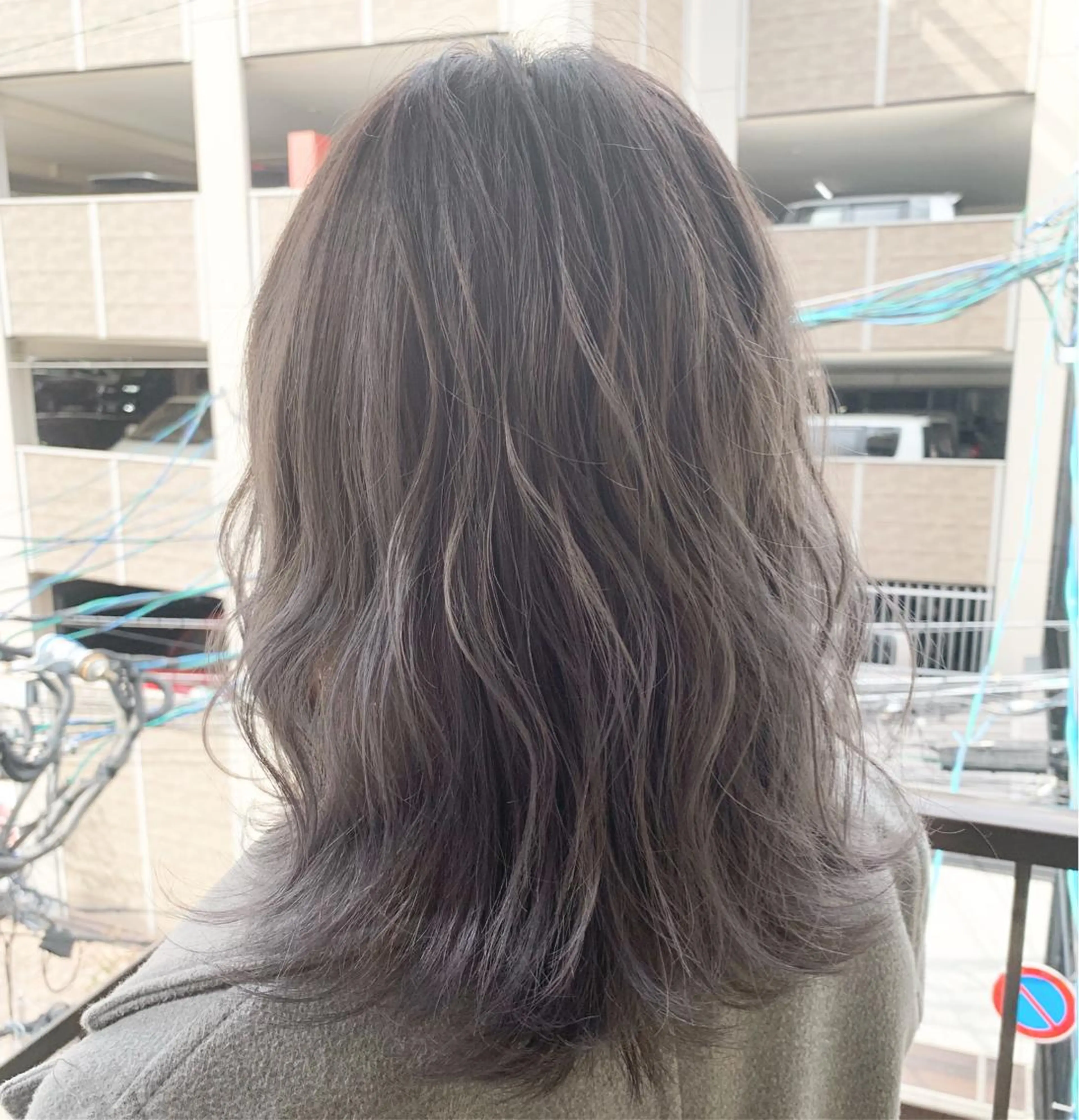 ミディアム カット ヘアカラー 渡辺 健太のヘアスタイル