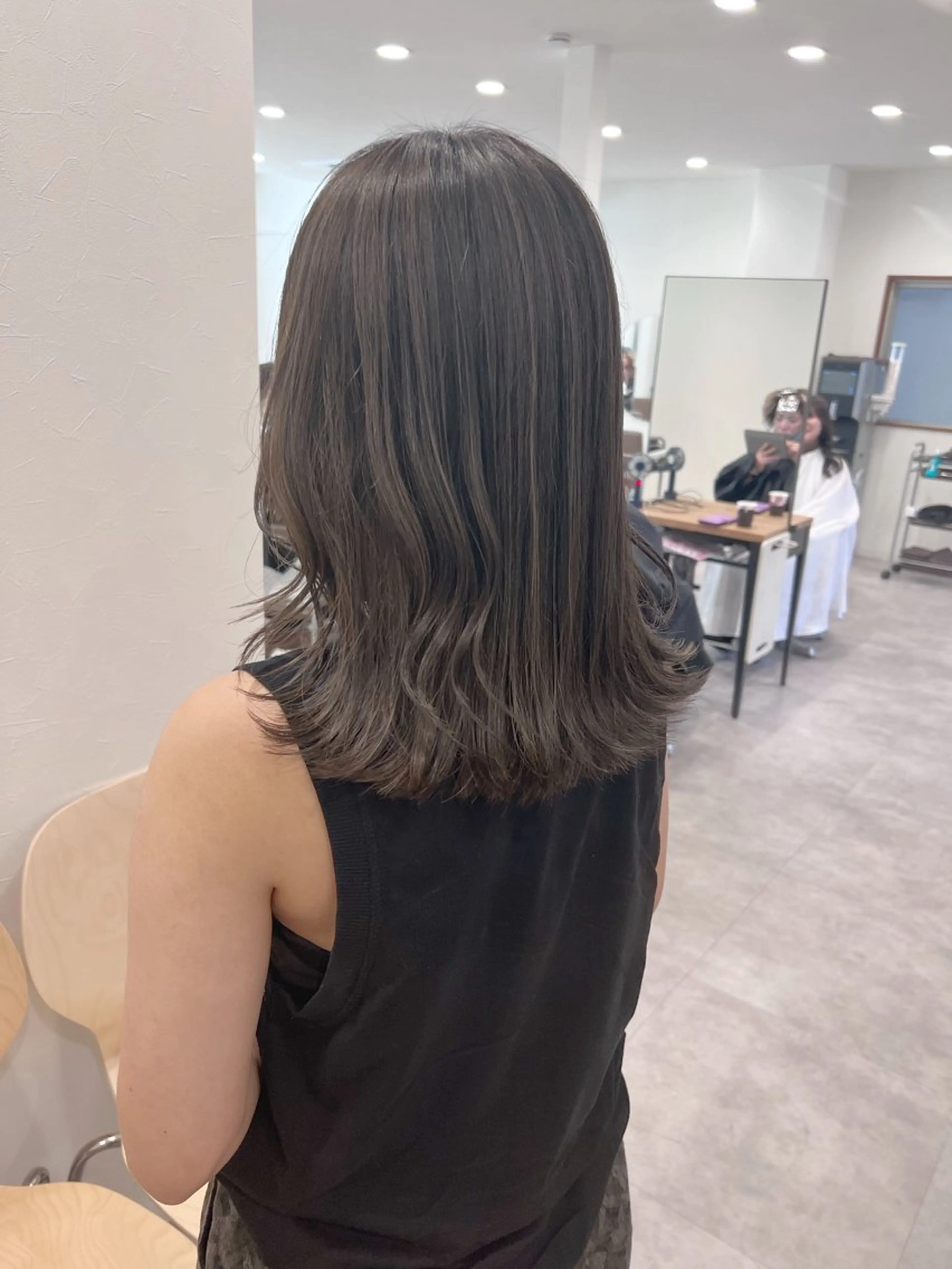 ミディアム カラー アッシュ アッシュグレー アッシュグレージュ 透明感カラー グレージュ ボブ/ハイトーン 立川loose 下田のヘアスタイル