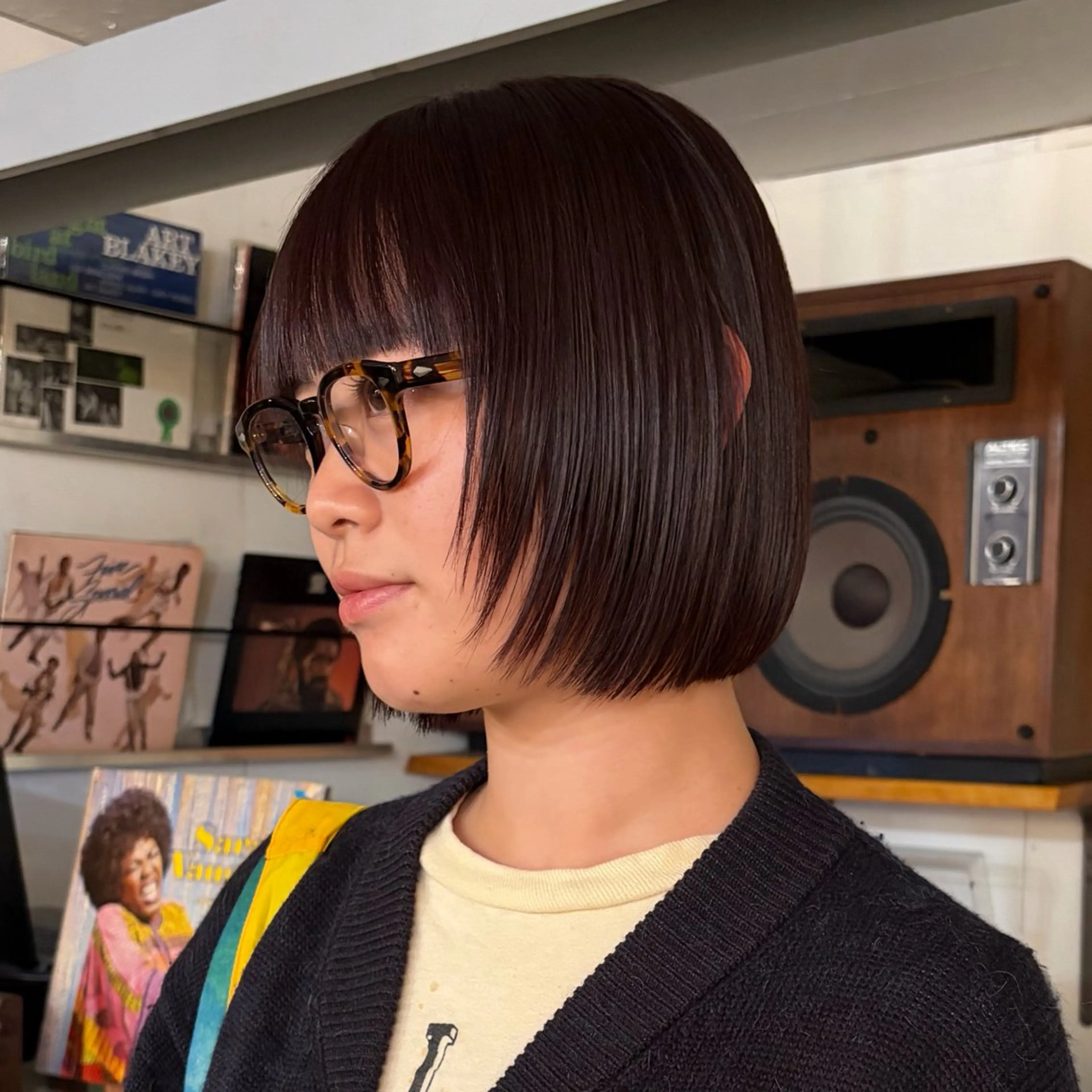 ショート カラー 切りっぱなしボブ ボブ カット ヘアカラー レイヤー/ベージュ mikuのヘアスタイル