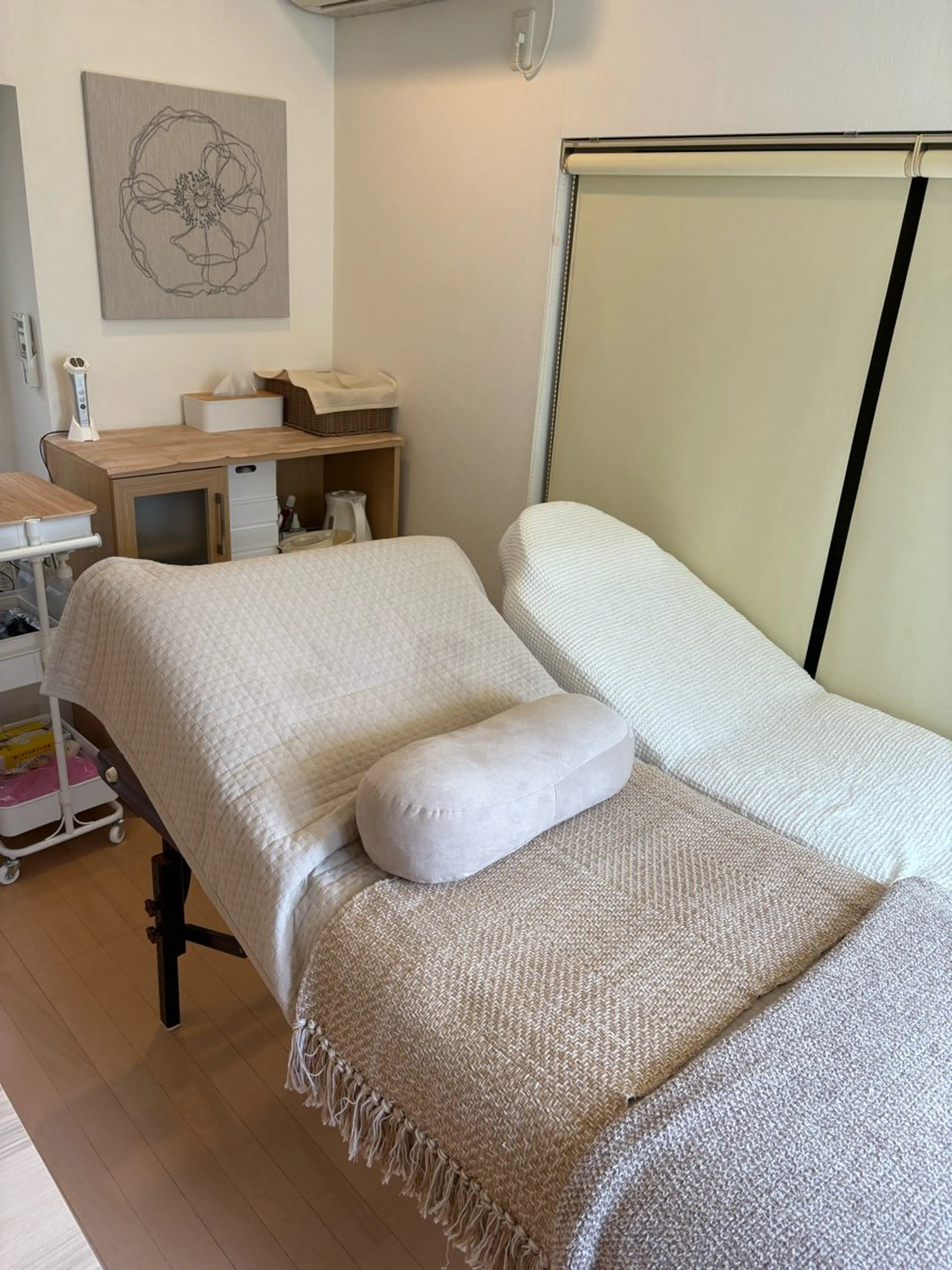 エステ エステと焼き菓子 レモンバームソワンのエステ・リラクイメージ