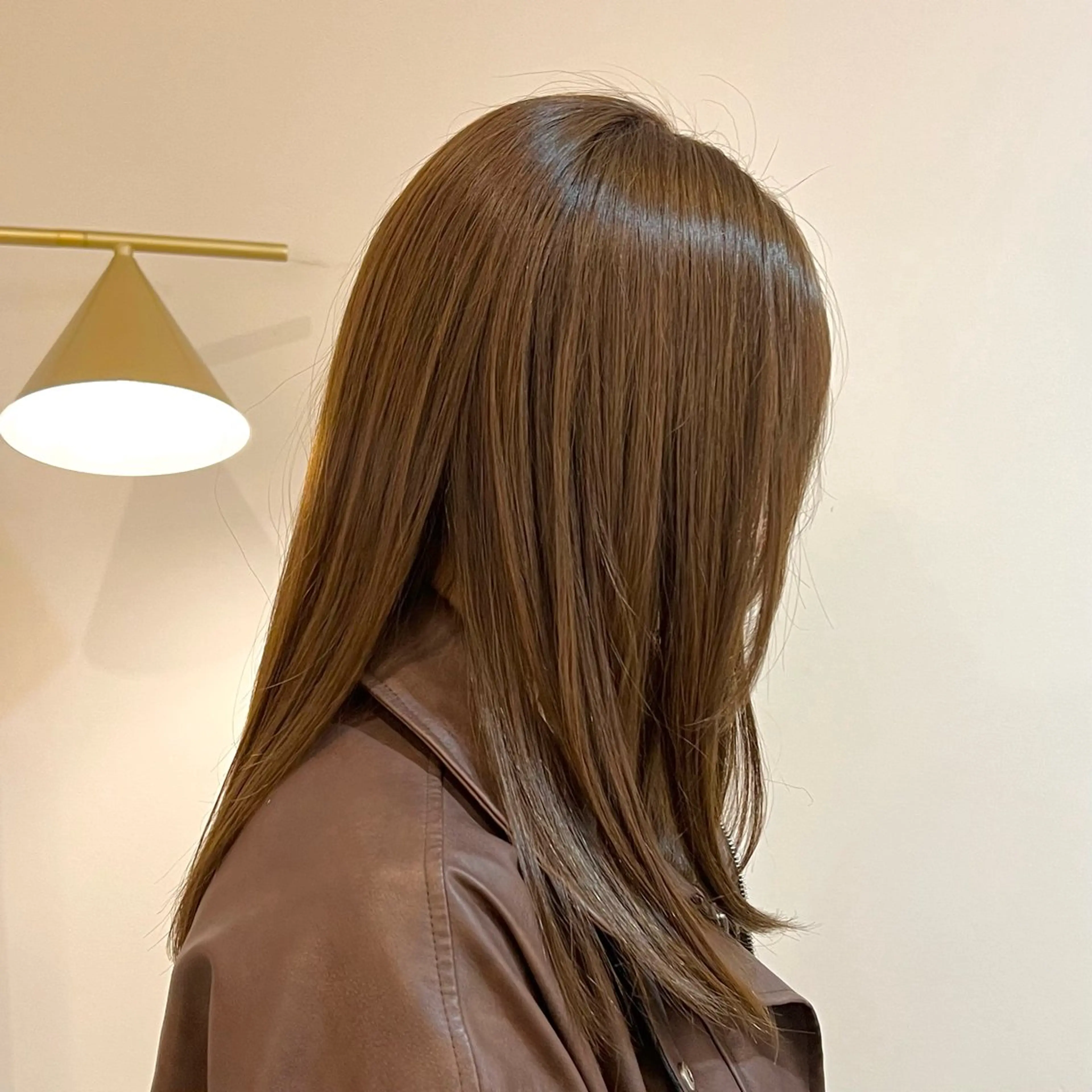 ミディアム カラー ベージュカラー ブリーチ 透明感カラー ダブルカラー グレージュ ヘアカラー 艶カラー/透明感 /ヒグチアオイのヘアスタイル