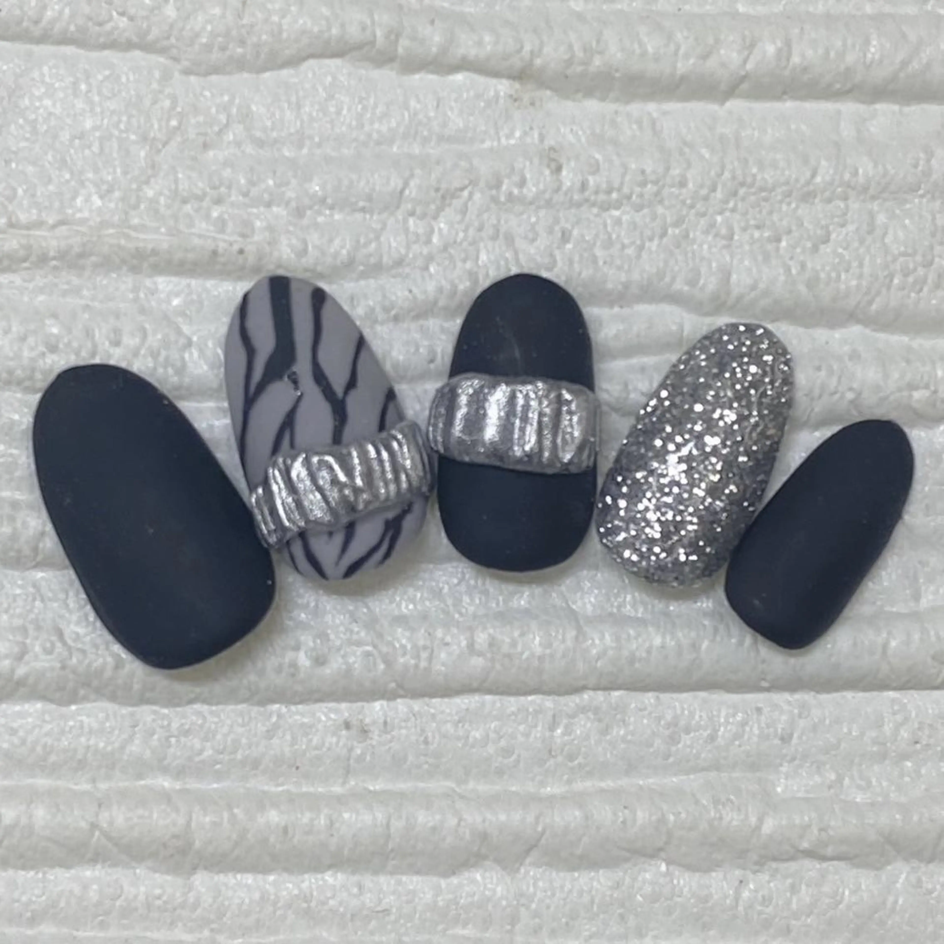 ネイル Nail salon Honey Beeのネイルデザイン