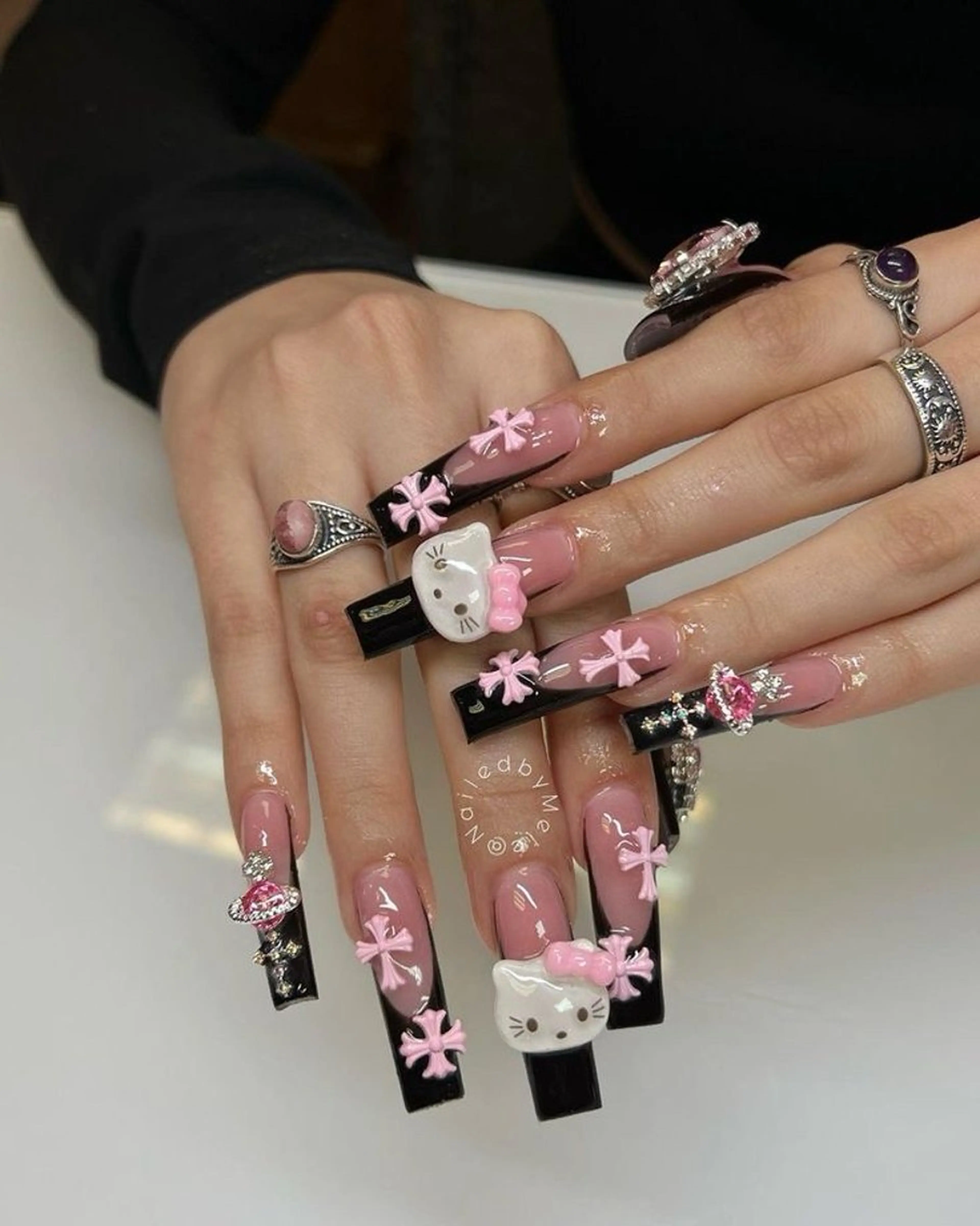 ネイル チークネイル ドット フレンチネイル グラデーション ハート ハンドネイル Julli NailStudioのネイルデザイン